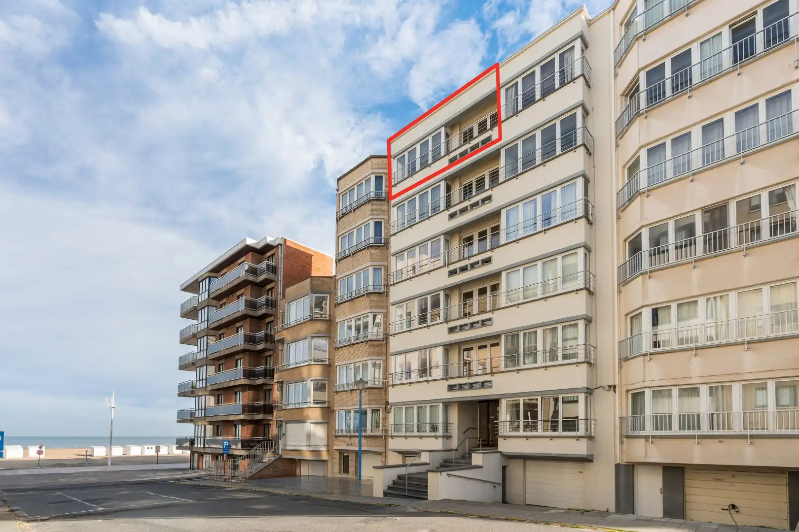 Gemeubeld 2-slaapkamerappartement met zijdelings zeezicht foto 14