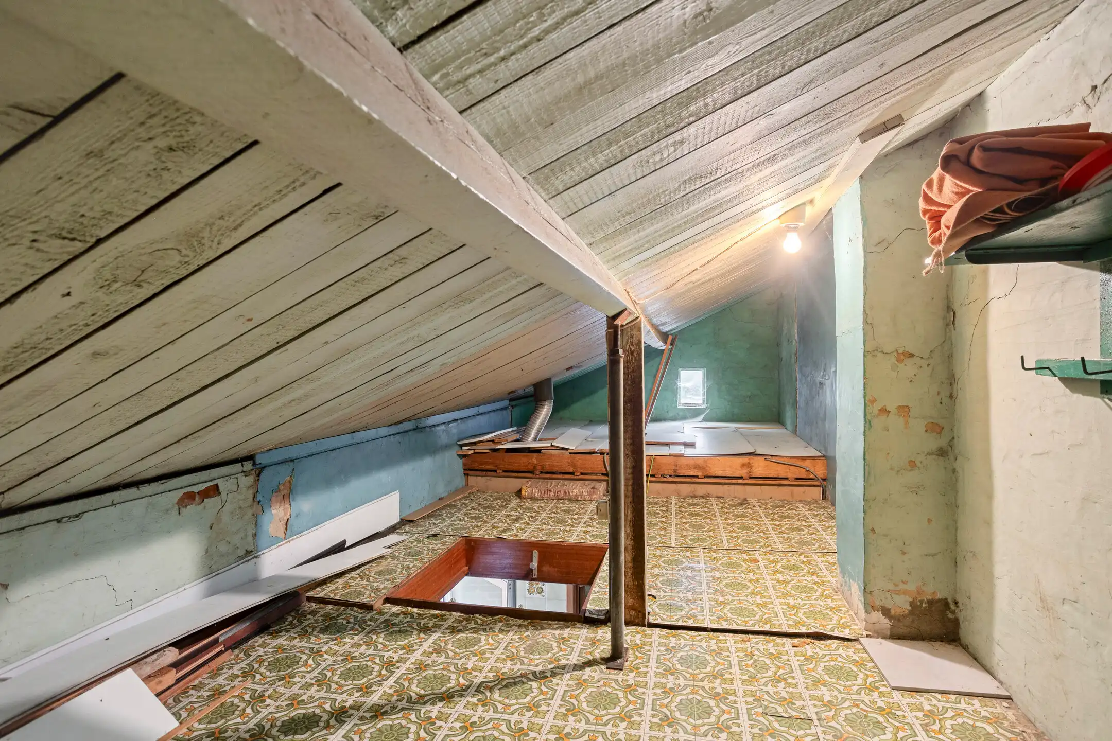 Charmante te renoveren woning met tuin en optionele garage foto 24