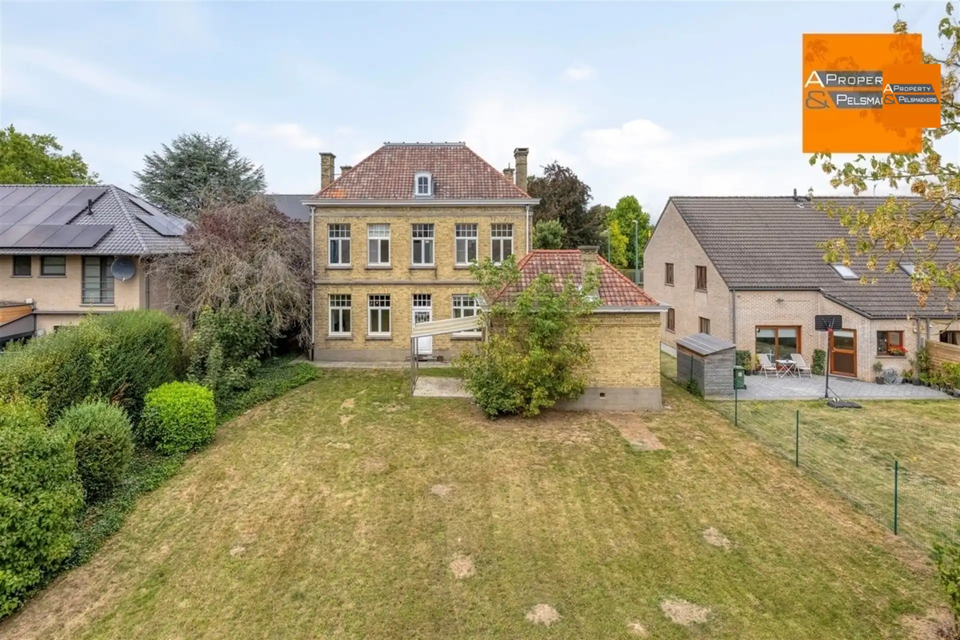 Ruim herenhuis met behoud van veel authentieke elementen  foto 28