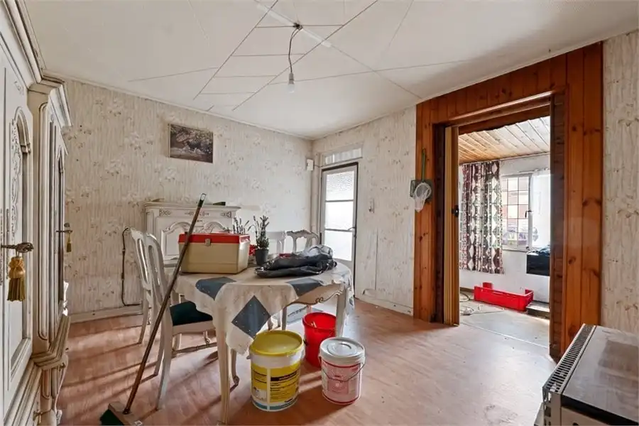 2 TE RENOVEREN WONINGEN+ 16 GARAGES OP EEN PERCEEL VAN 9A87 foto 23