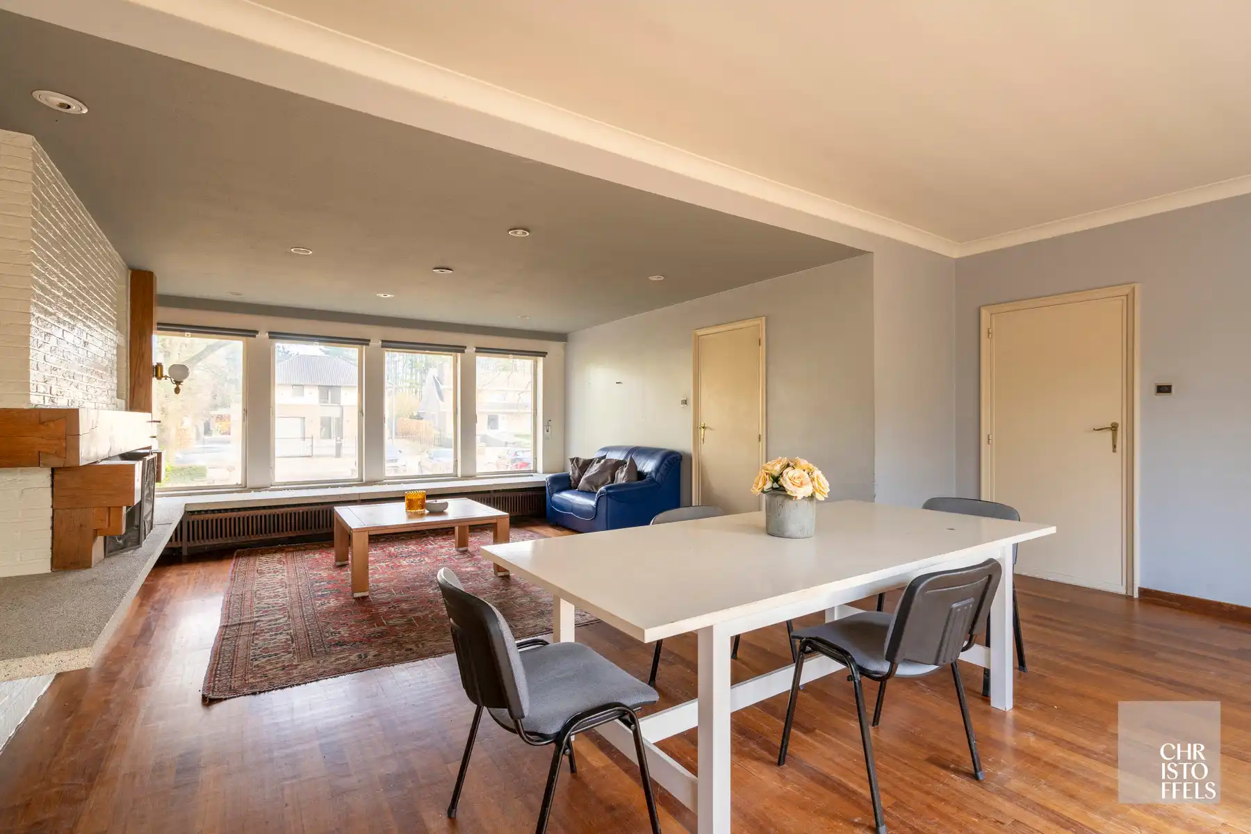 Ruime opbrengsteigendom (384m²) op een perceel van 2.681m² in hartje Zutendaal foto 5