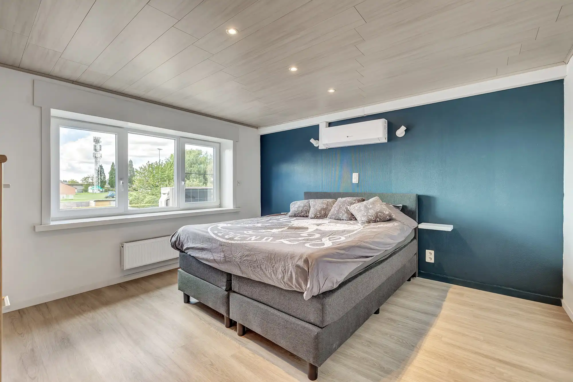 Gerenoveerde gezinswoning met 3 slaapkamers foto 11
