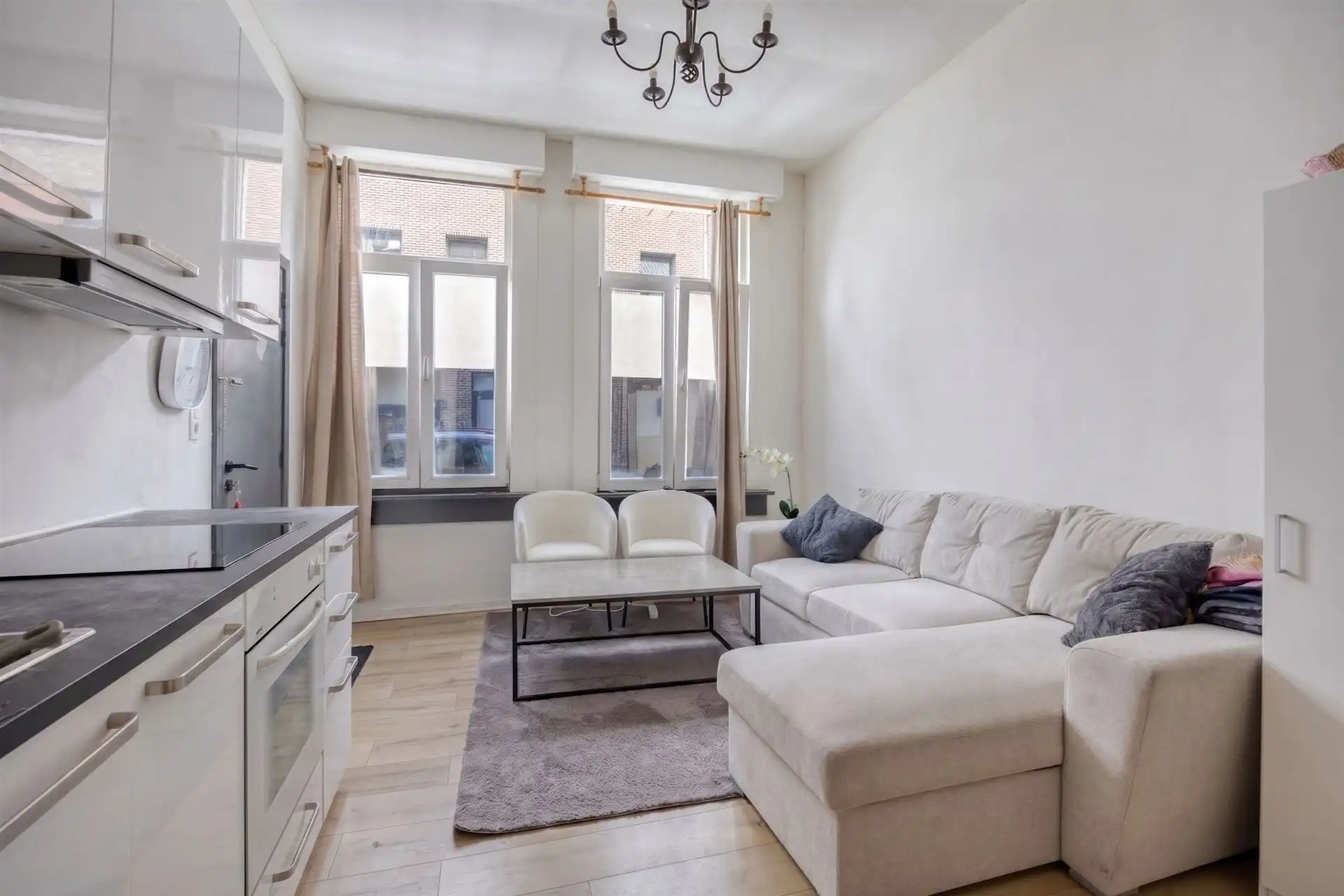 Ruime woning, momenteel ingericht als 4 studio's! foto 4