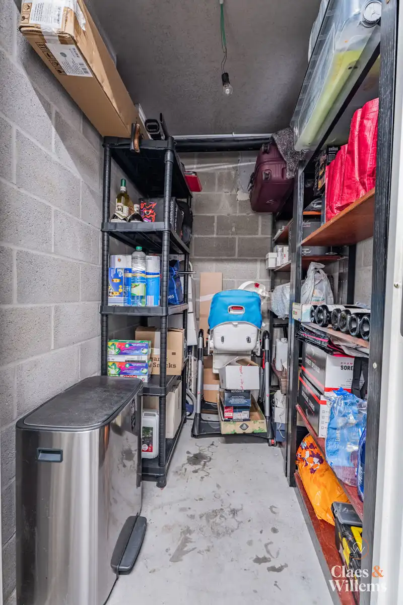 Stijlvol 3 slaapkamer appartement met terras te Halle foto 19