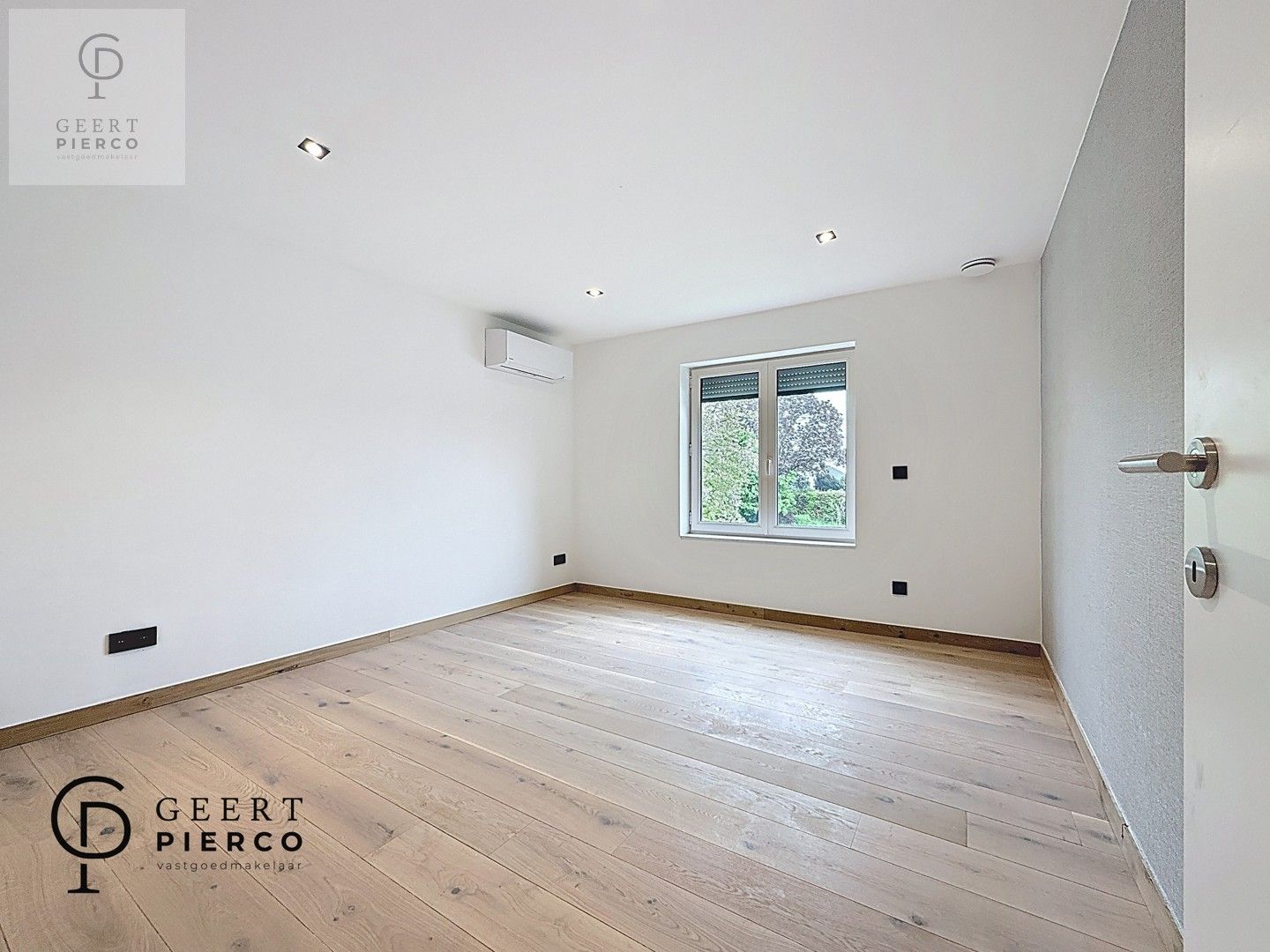 Gerenoveerde halfopen bebouwing gelegen in het rustige Gingelom. foto 15