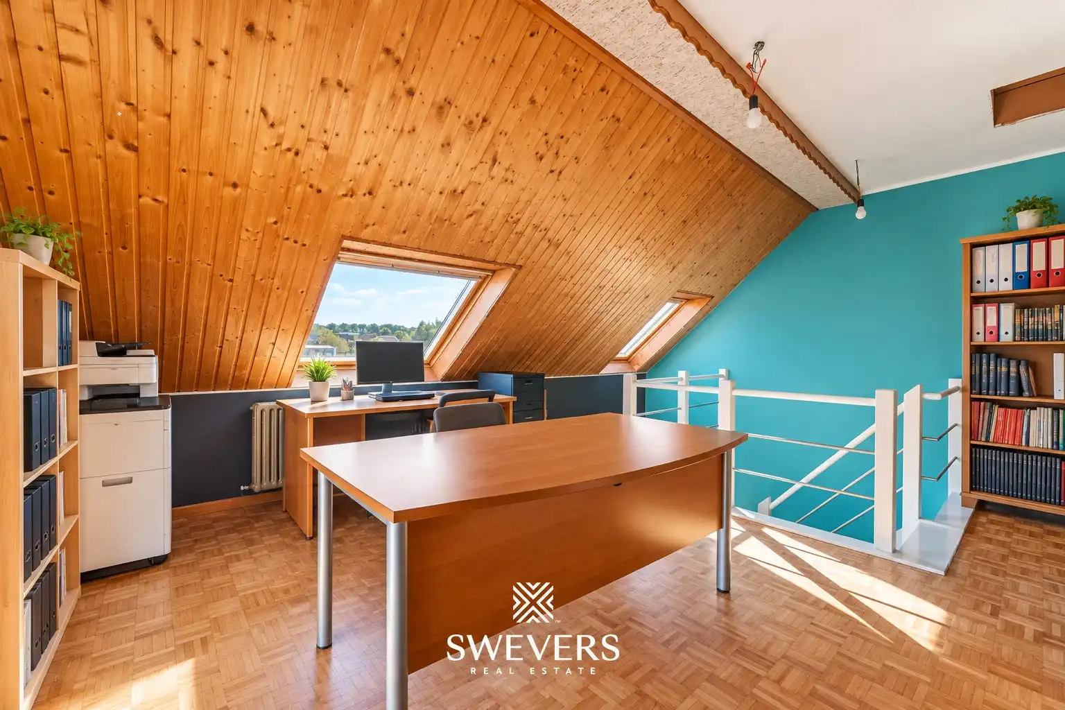 Uitstekend gelegen ruime woning met 3 slaapkamers en mooie zuidgerichte tuin. foto 11
