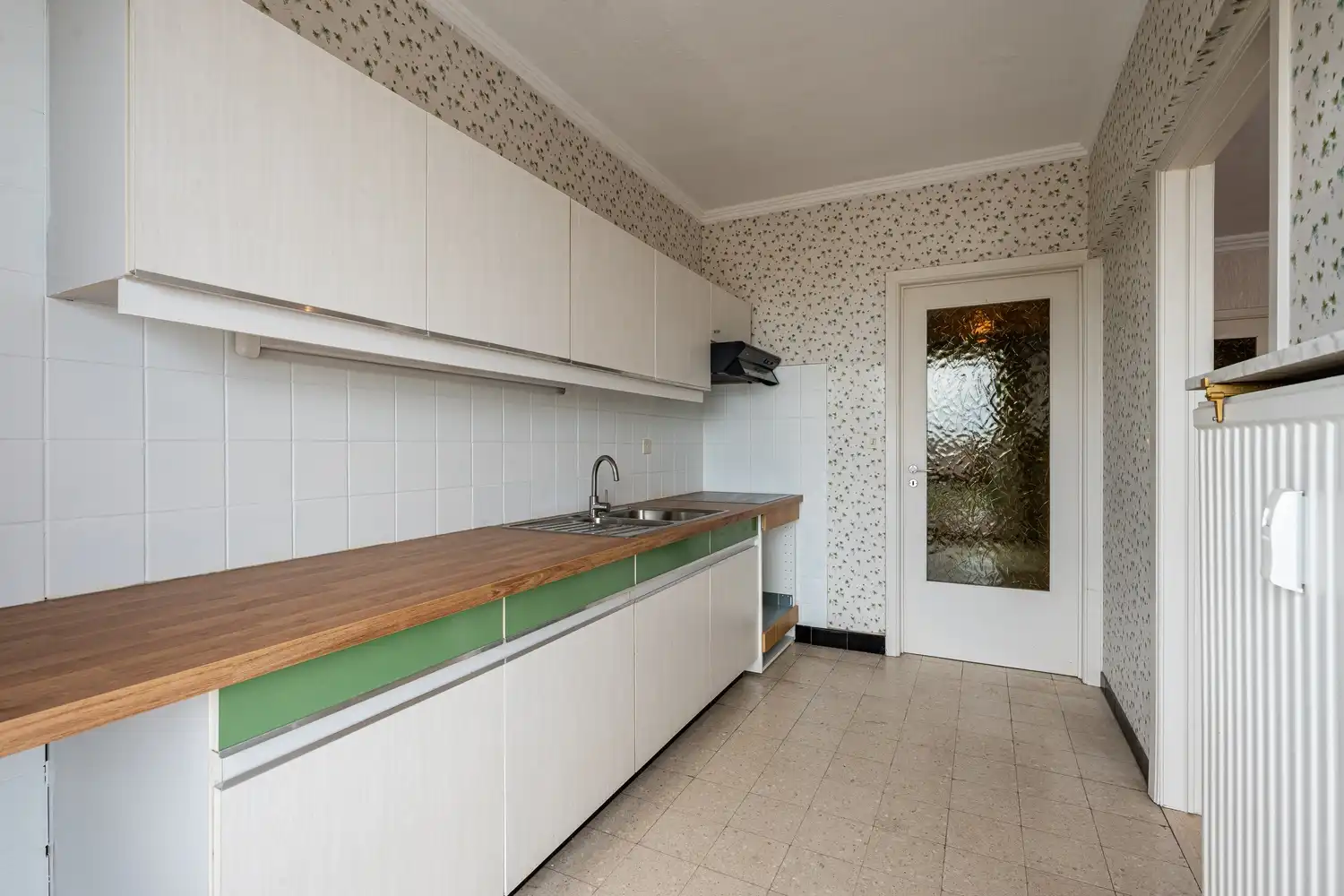 Ruim appartement in centrum Eeklo met 2 slpks foto 5