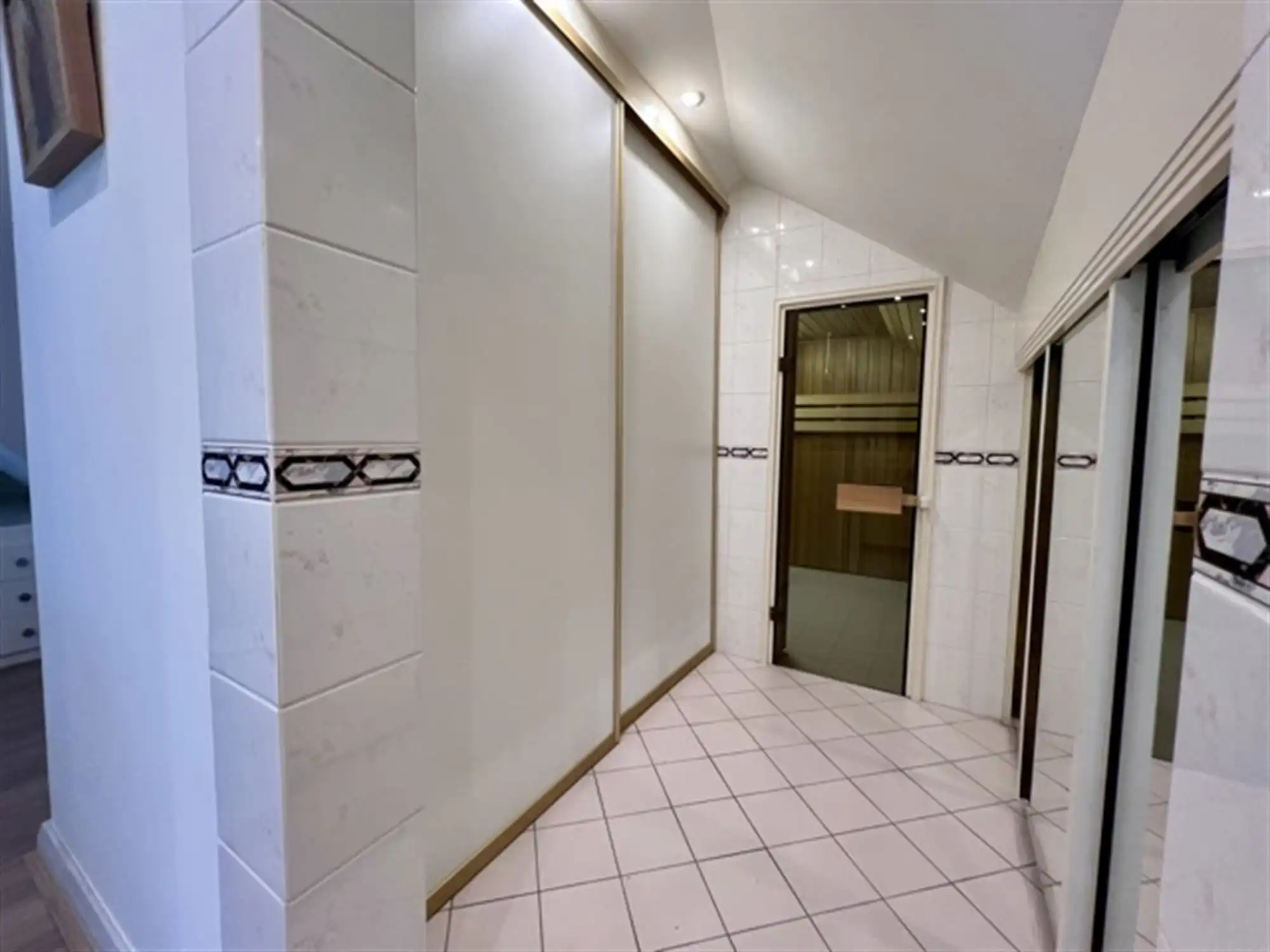 Statig landgoed met binnenzwembad op toplocatie foto 65