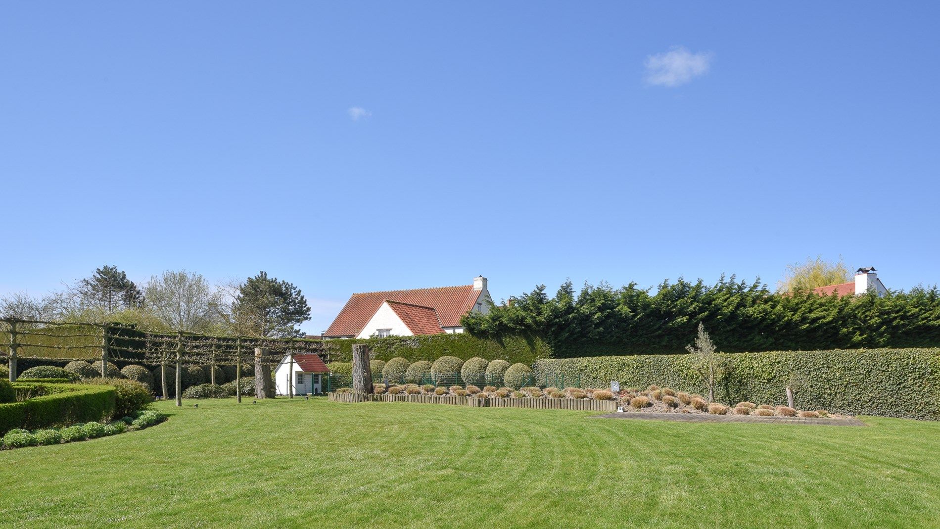 Mooi stuk bouwgrond in het Zoute ( ca. 1256m²) foto 2
