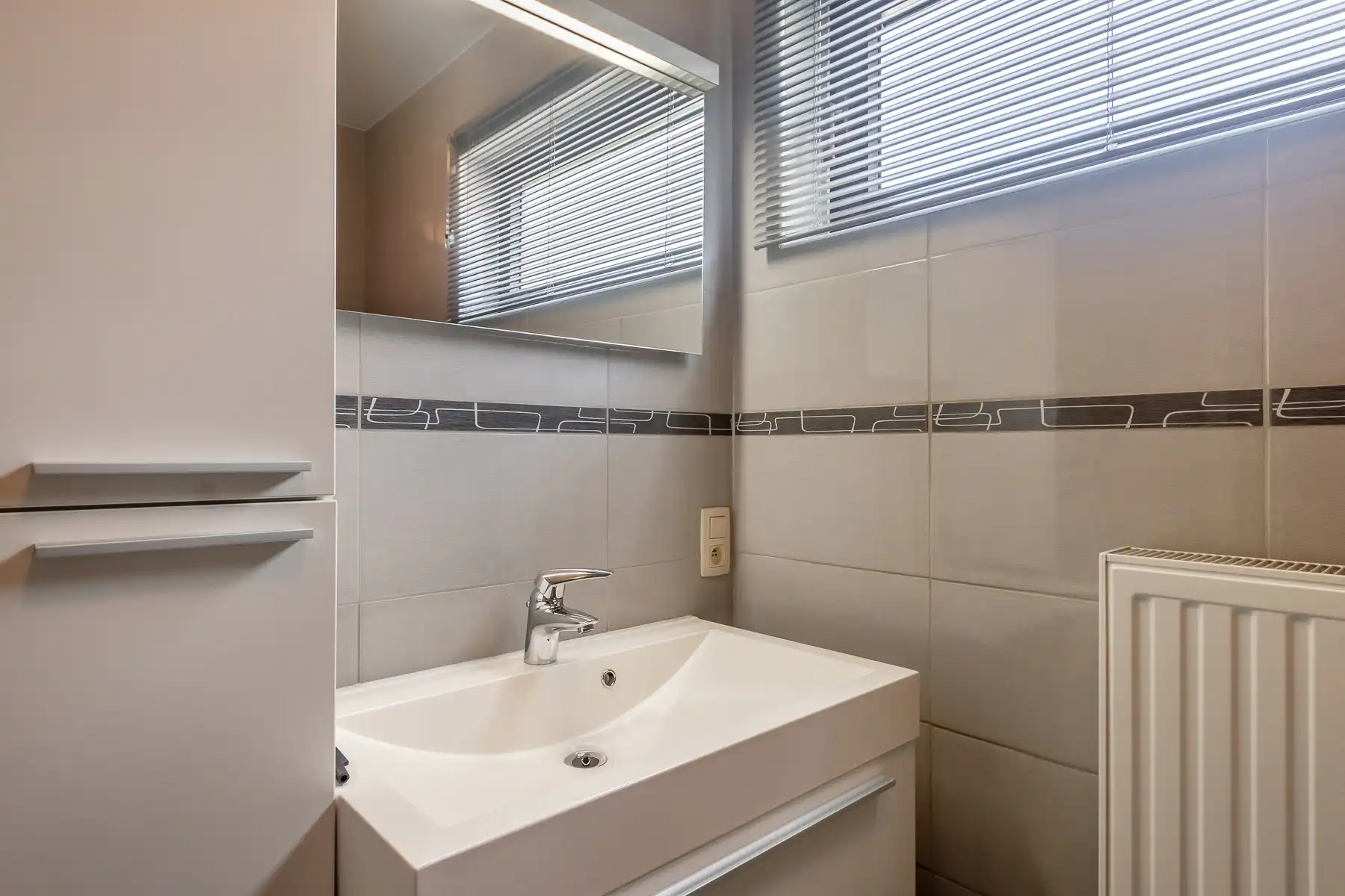 Lichtrijk appartement met autostaanplaats en prachtig zicht foto 27