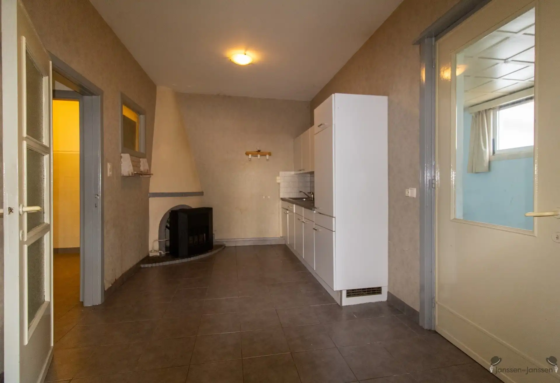 Winkelappartement vlakbij station foto 6