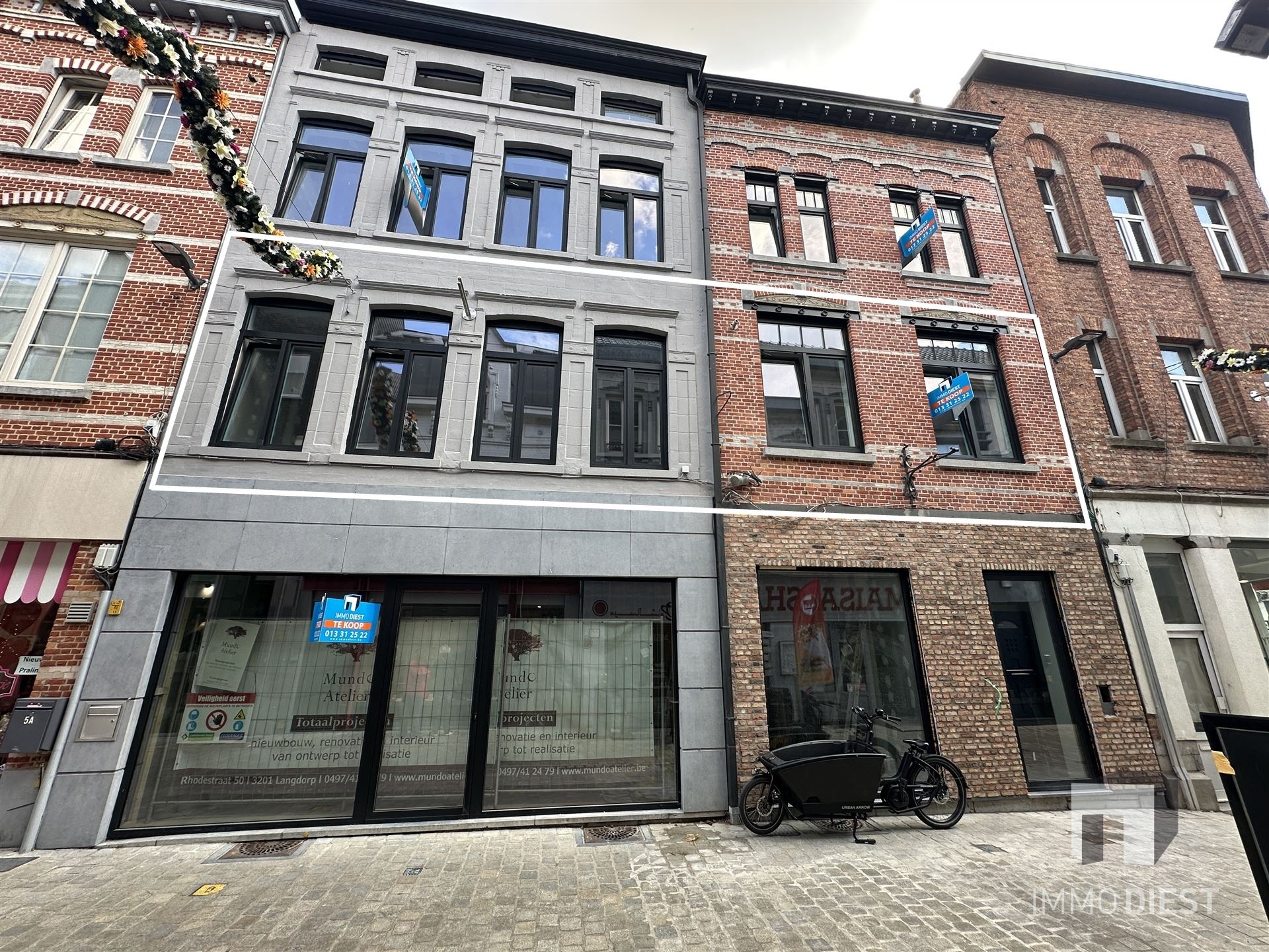 Knap appartement met terras en 2 slpks - centrum Diest - veel lichtinval foto {{pictureIndex}}