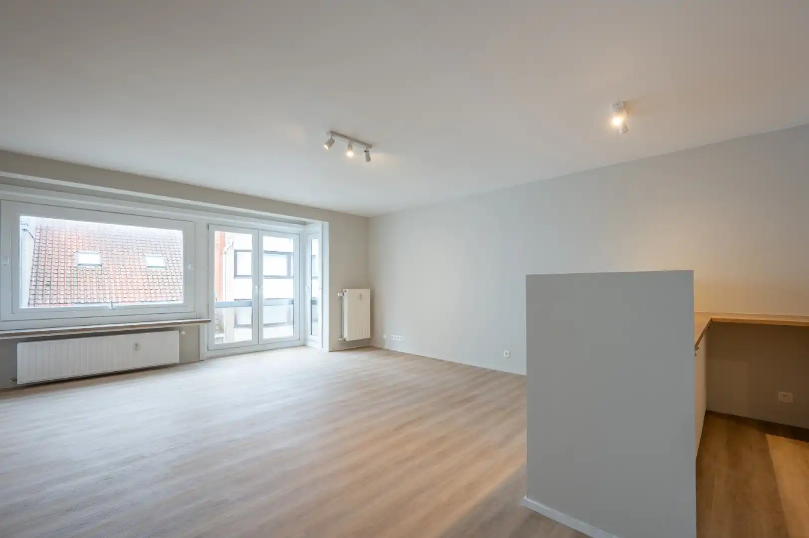 Instapklaar appartement op zeer centrale ligging tussen Lichttorenplein en Dumortierlaan foto {{pictureIndex}}