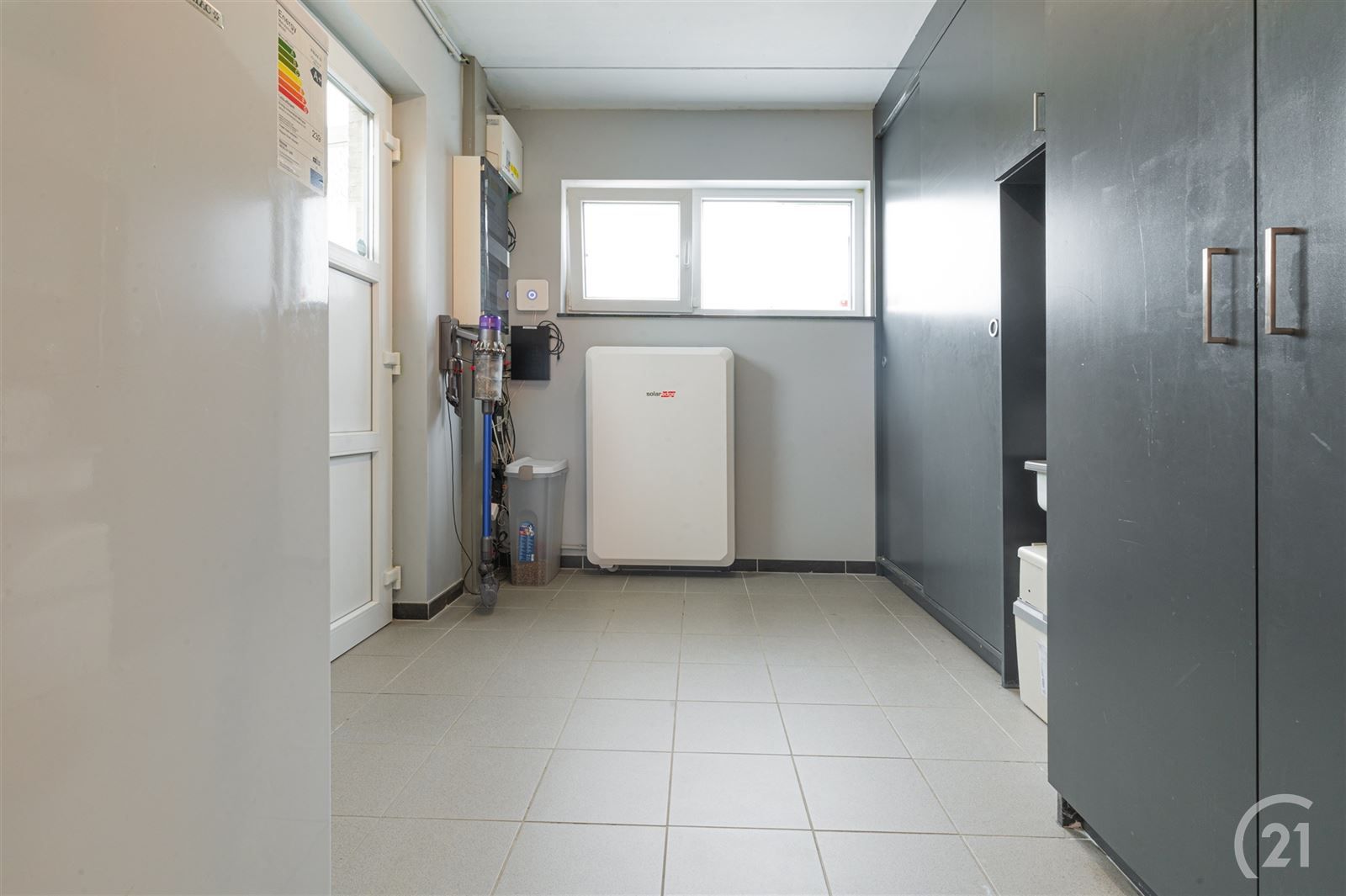 Moderne,  luxueuse  3 gevelwoning met tuin en carport op 3 are 77 foto 12