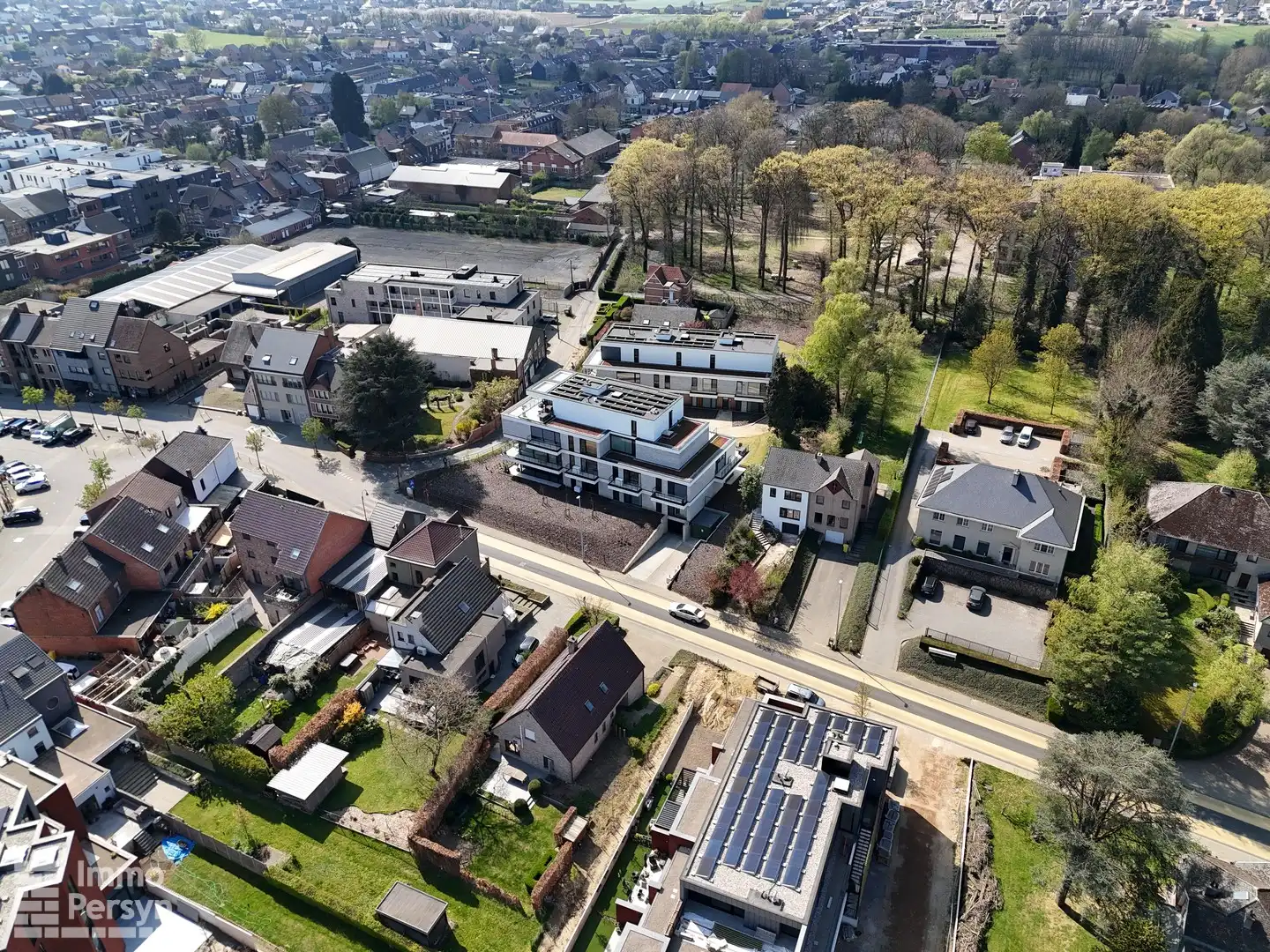 Energiezuinig 2-slpk app. met groot terras & autostaanplaats foto 31