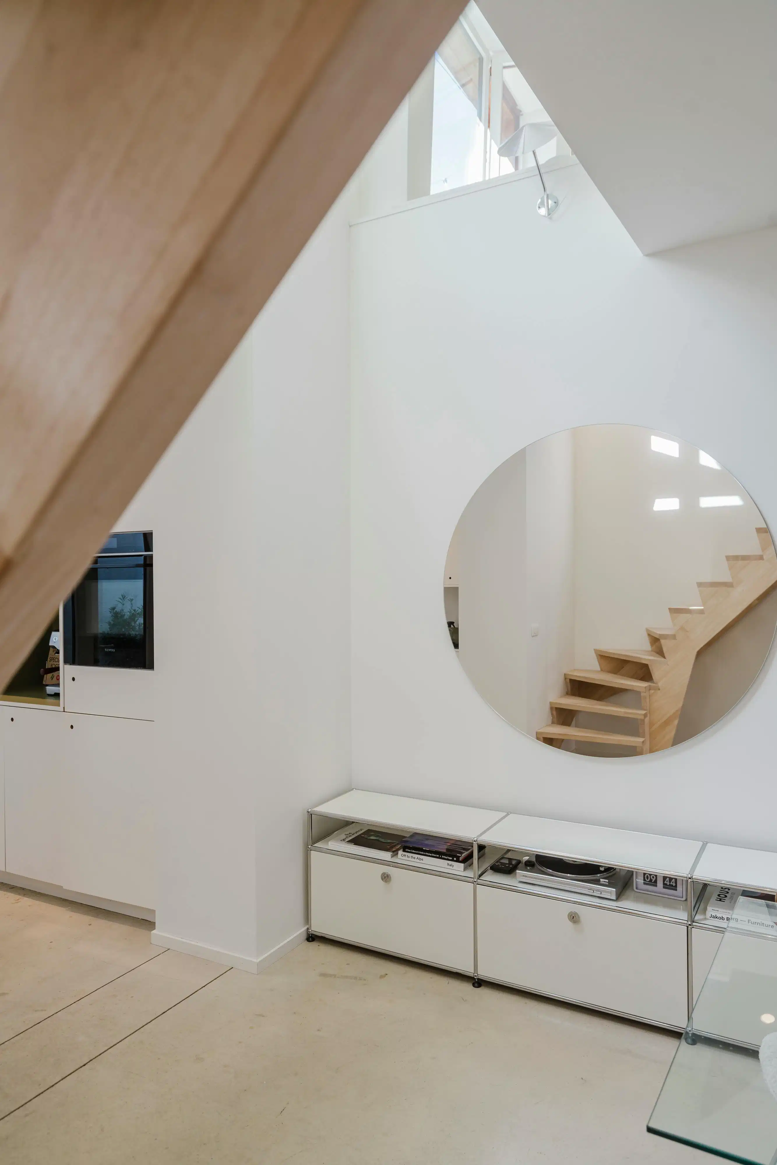 Architecturale stadswoning met minimalistische flair foto 6