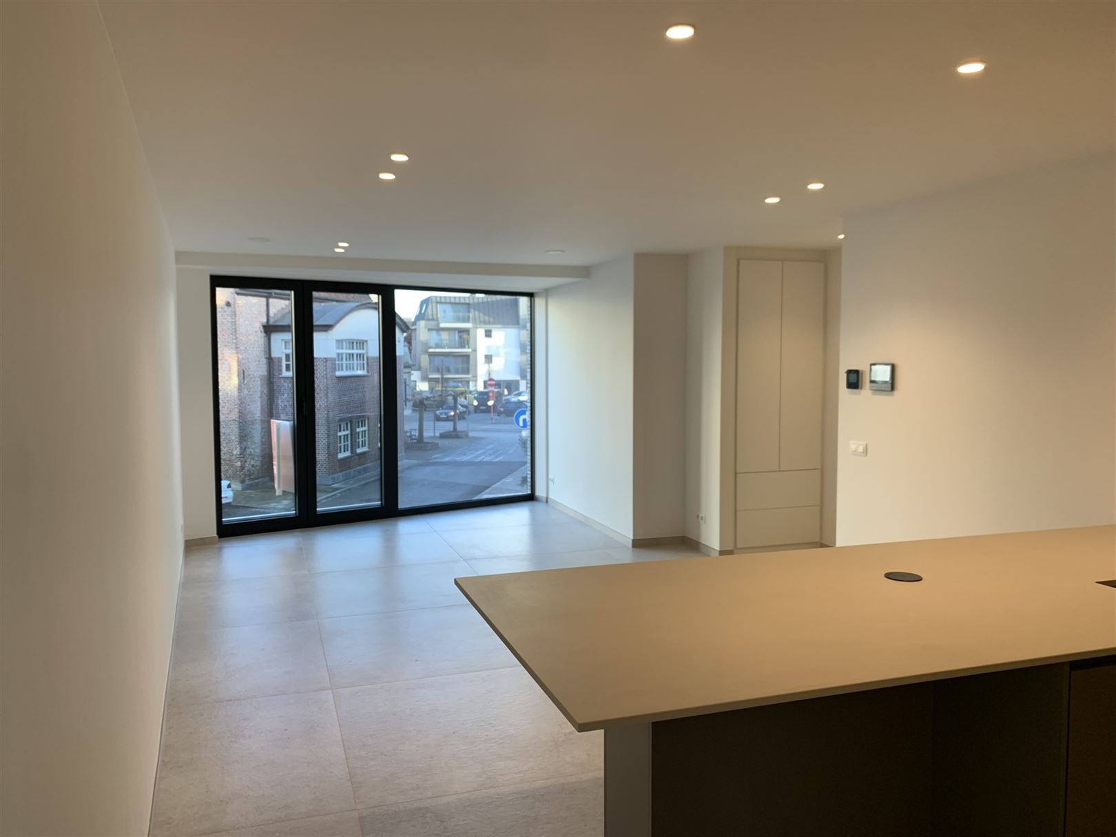 Volledig vernieuwd appartement te huur foto 3