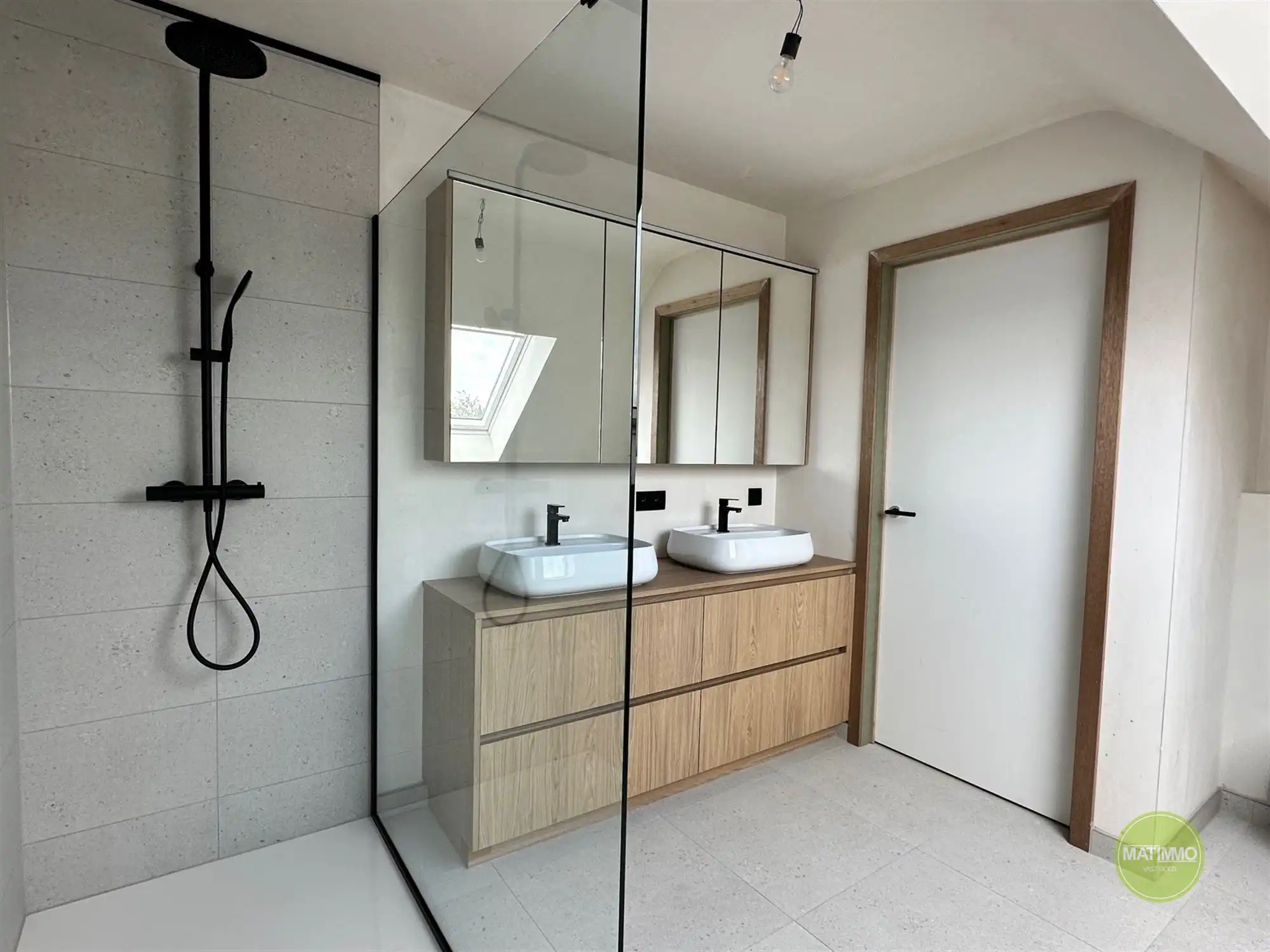 Stijlvol & nieuw duplex-appartement in Mol foto 13