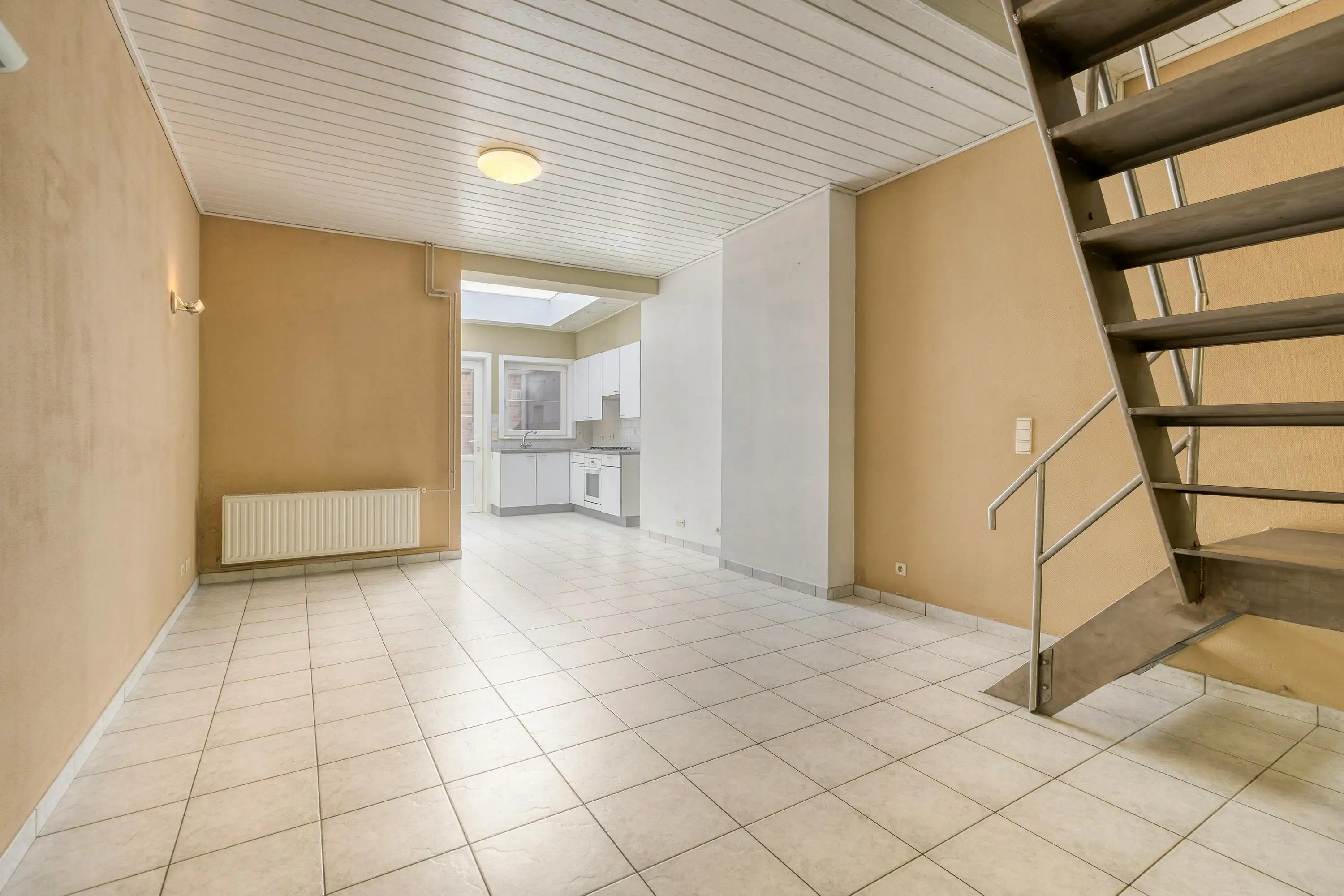 Charmant huis te koop met drie slaapkamers in centrum Brugge foto 2