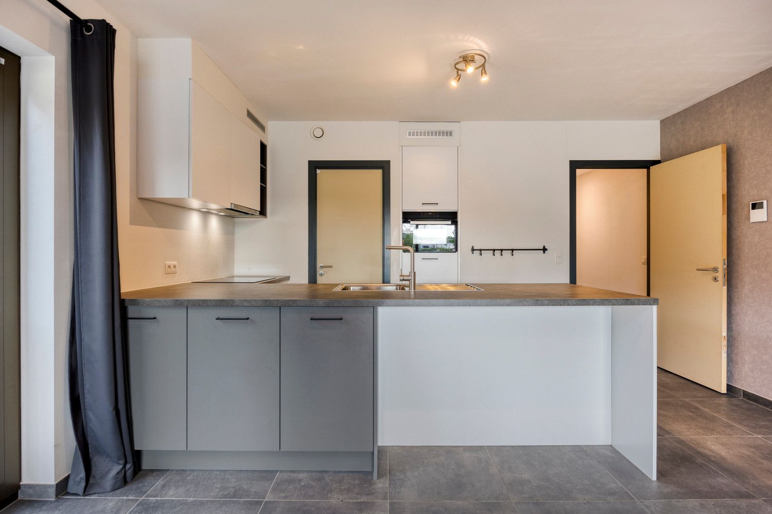 ENERGIEZUINIG (E-PEIL 15) GELIJKVLOERS APPARTEMENT MET TERRAS TE DIEST! foto 7