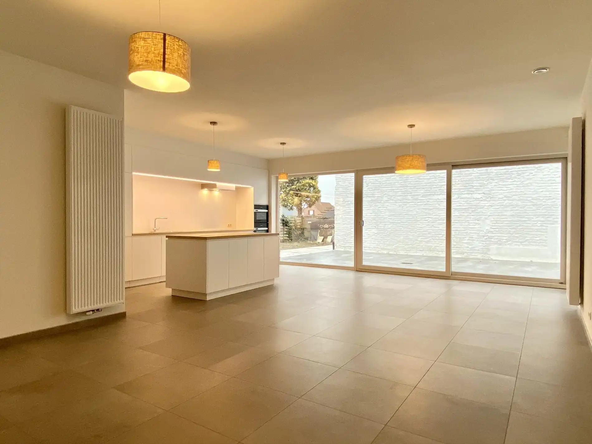 Luxueus en gelijkvloers wonen met drie kamers, groot terras,... foto 4