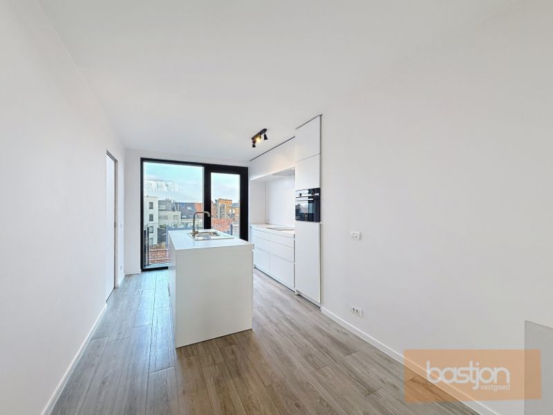 Exclusief Triplex Appartement met Dakterras in hartje Kortrijk foto 7