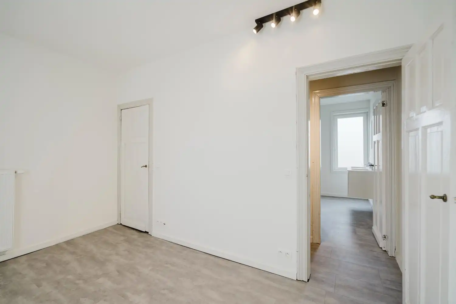 Stadswoning met koer foto 14