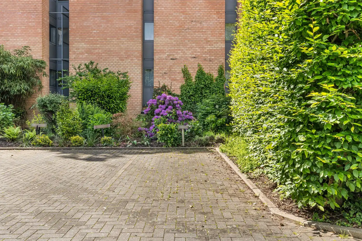 Ruim, modern en gelijkvloers appartement met 3 slaapkamers, een groot terras, 2 autostaanplaatsen en 2 kelders te centrum Leuven! foto 23