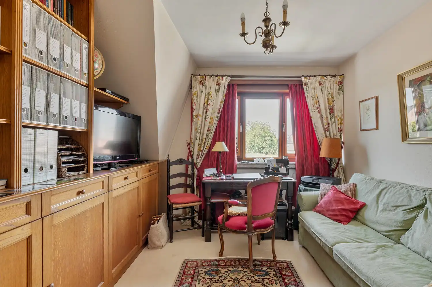 Charmante halfopen bebouwing met 3 slaapkamers, ruime tuin en overdekt zwembad op een perceel van 600 m² foto 25