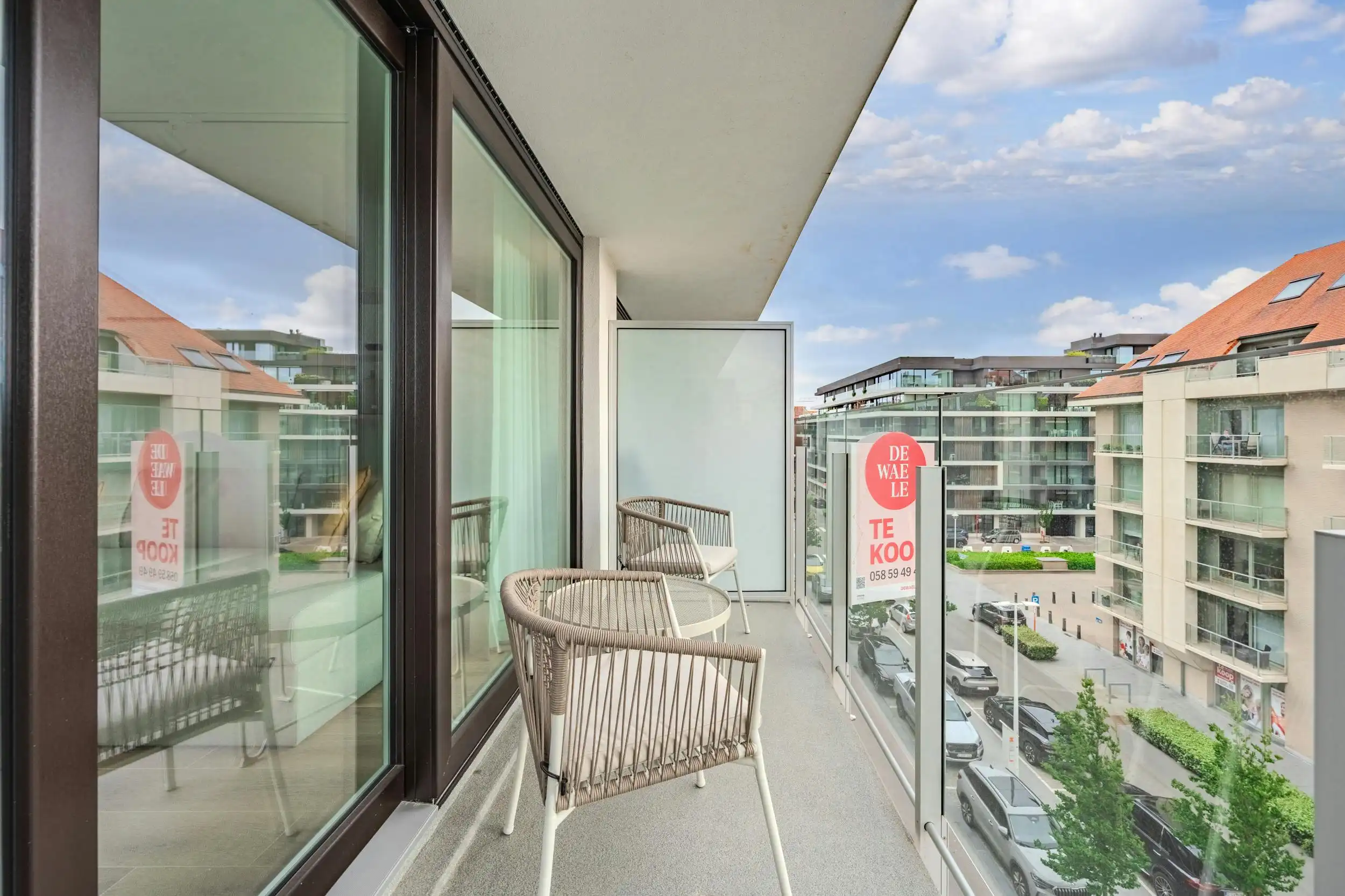 Exclusief gerenoveerde studio met zuidgericht terras foto 3