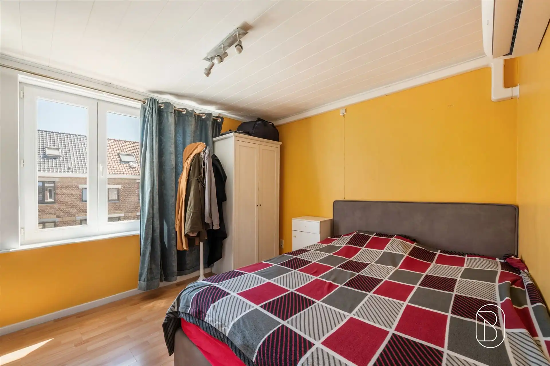 Rustig gelegen woning met 3 slk, bureau en tuin! foto 9