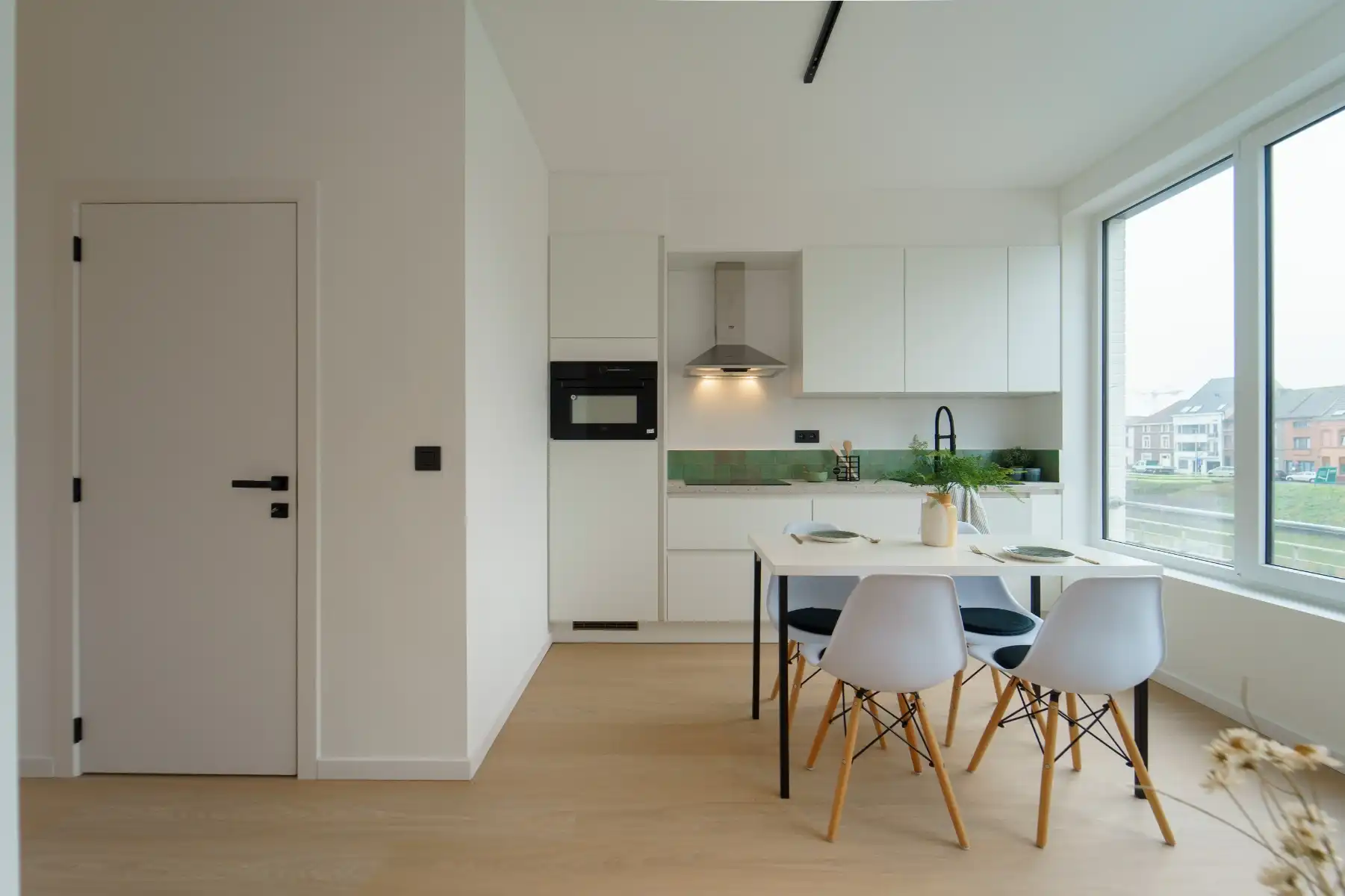 Gerenoveerd appartement (1 slaapkamer) met leuk terras foto 6