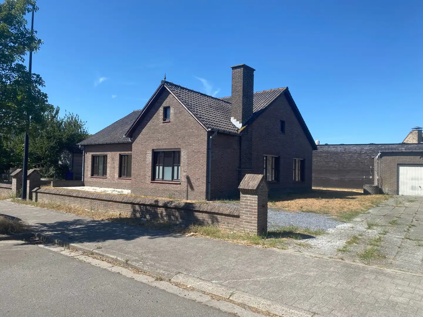 Bungalowwoning met potentieel op de grens van Kaprijke (Bentille) en Sint-Laureins foto 12