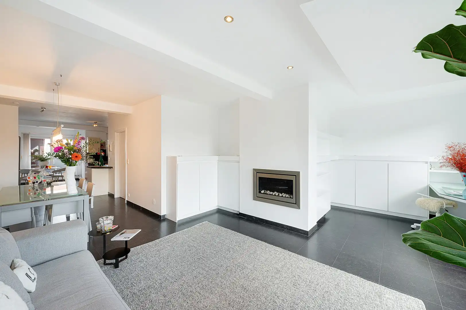 Appartement met unieke terrassen gelegen op wandelafstand van de zee en de winkels. foto 9