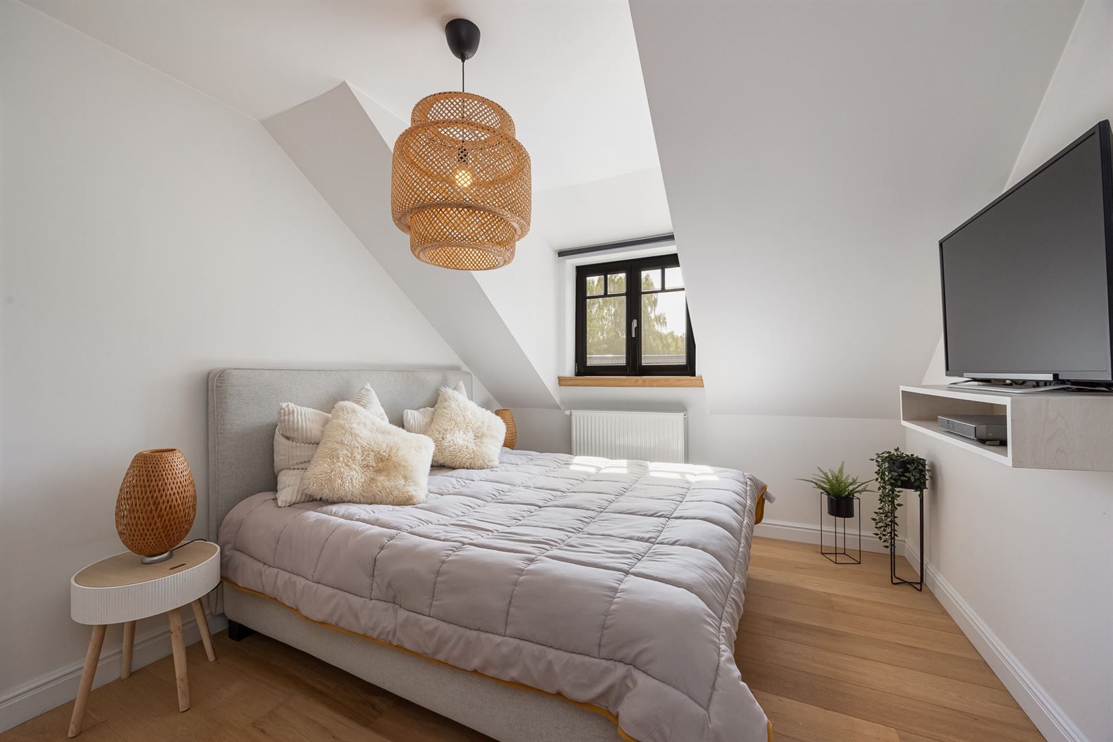Stijlvolle woning met zwembad op zuidwest perceel.  foto 12