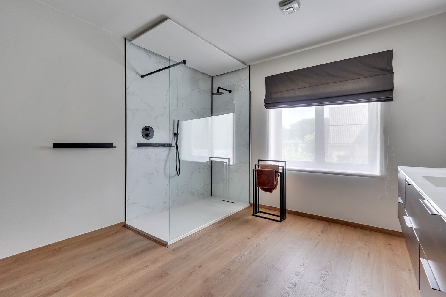 Uitstekend gelegen, gerenoveerde villa op 10a foto 33