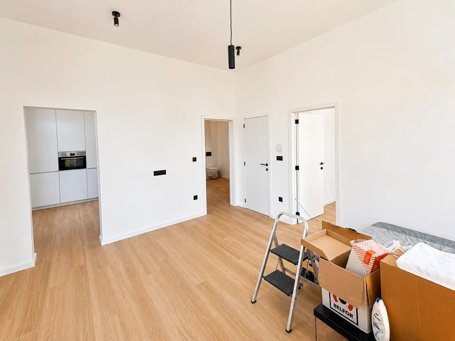 Lichtrijk hoekappartement in bruisend Oud-Berchem foto 4