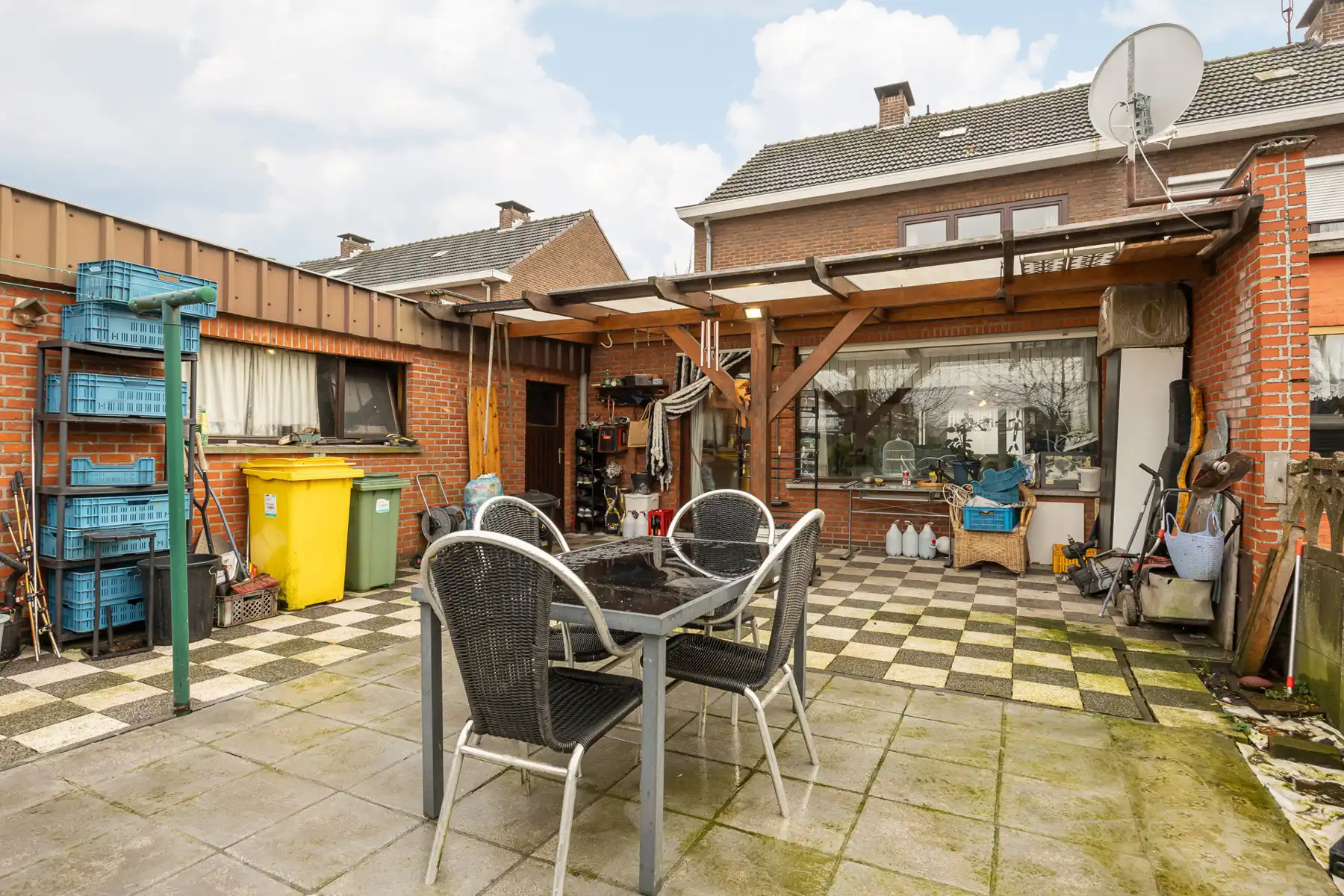 Charmante woning met drie slaapkamers. foto 26