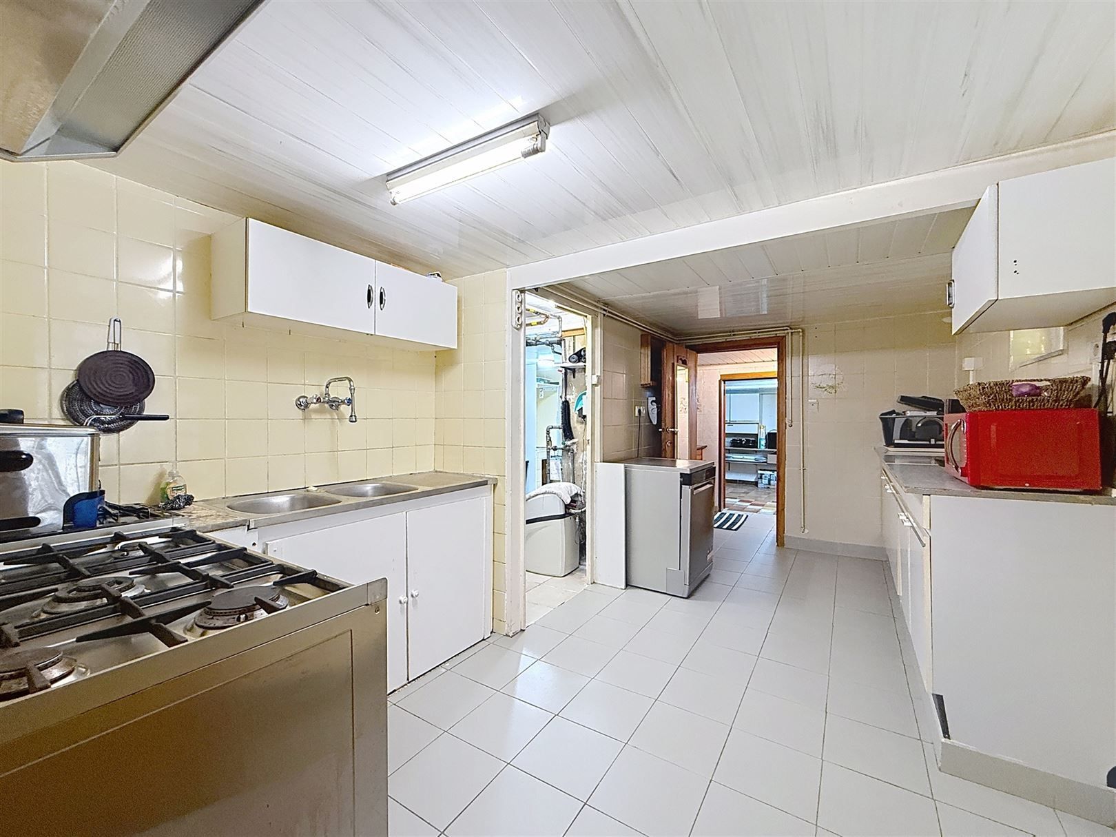 Ruime instapklare HOB, 4 slpks, garages, tuin, 16a 73ca foto 47