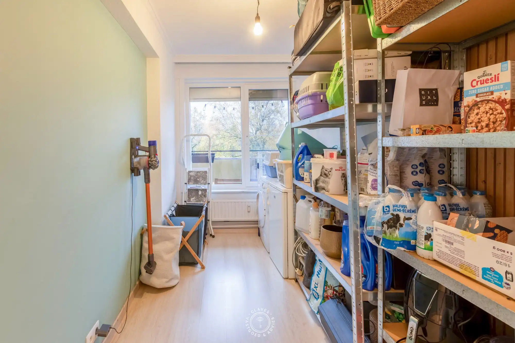 Zeer aangenaam en lichtrijk 3 slaapkamer appartement foto 9