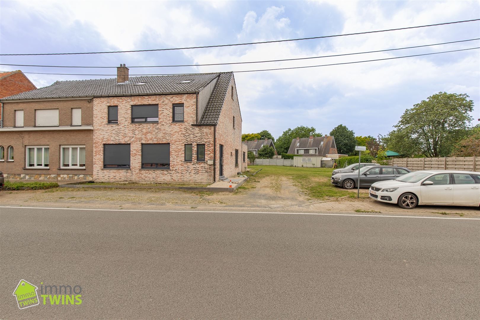 Instapklare gezinswoning  met 5 slaapkamers en een ruime zonnige tuin. foto 22