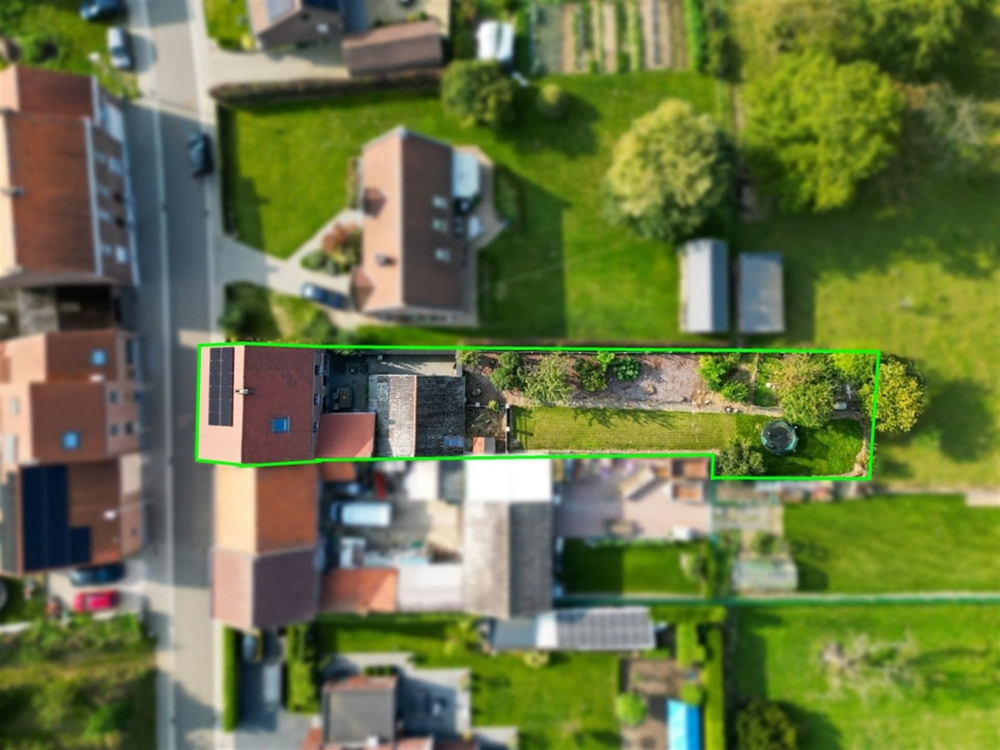 GEZELLIGE INSTAPKLARE GEZINSWONING MET GARAGE EN ZONNEPANELEN IN BOEKHOUT  foto 4