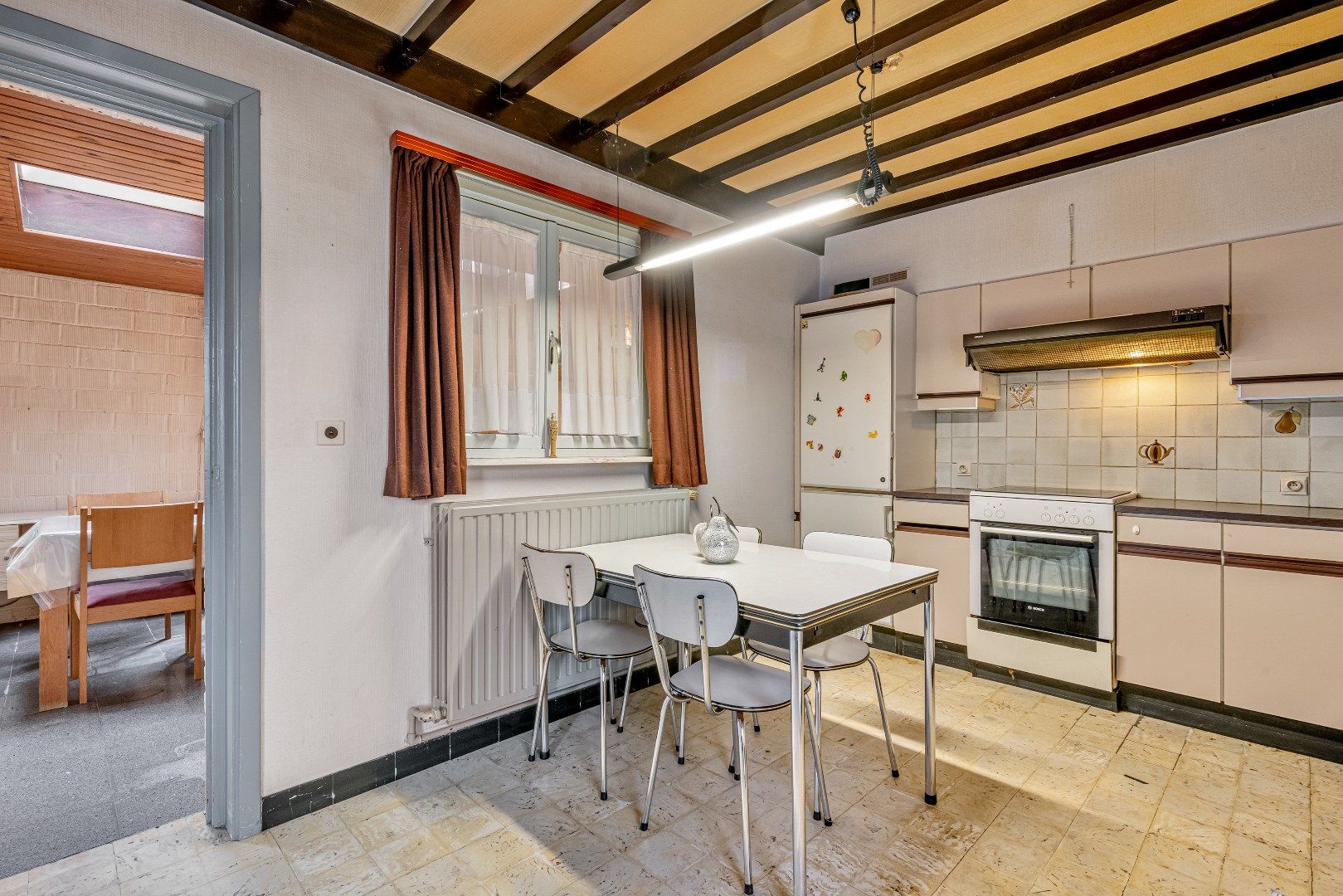 Te renoveren villa met veel potentieel en landelijke charme foto 9