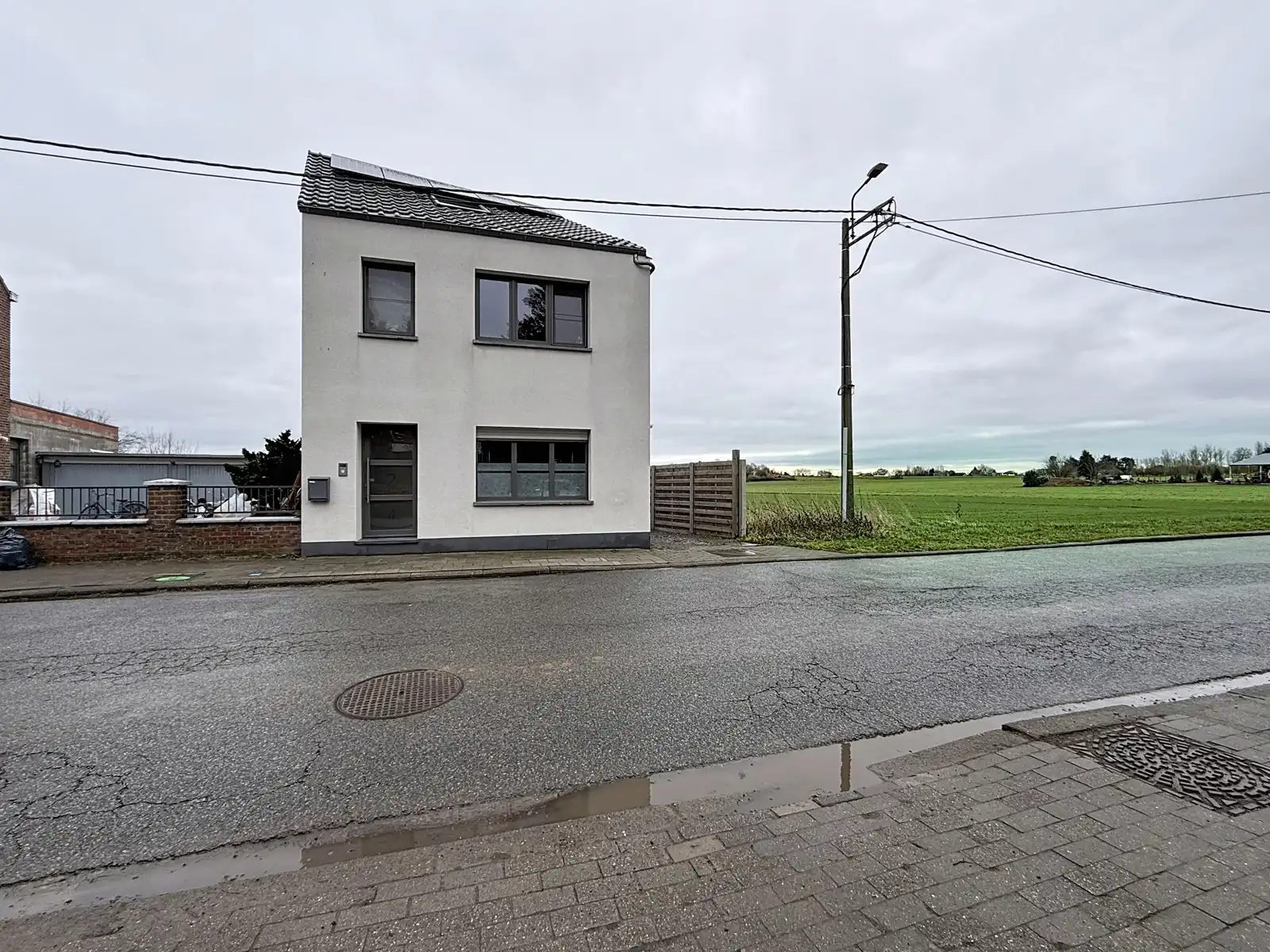 Instapklare HOB met 4 slpks  foto {{pictureIndex}}