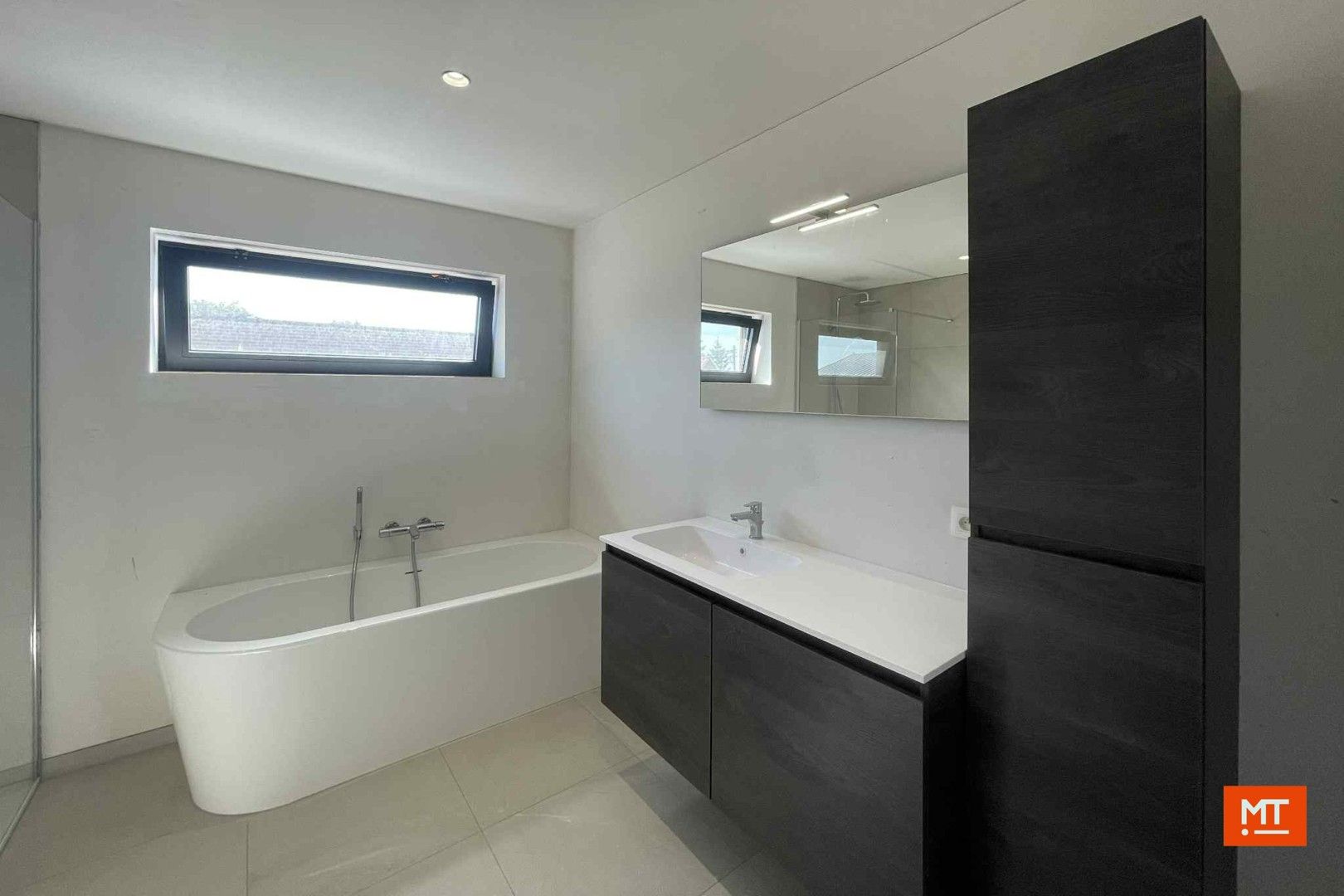 Te huur: Moderne halfopen nieuwbouwwoning met 3 slaapkamers, tuin en carport in Moorslede/Beitem foto 6