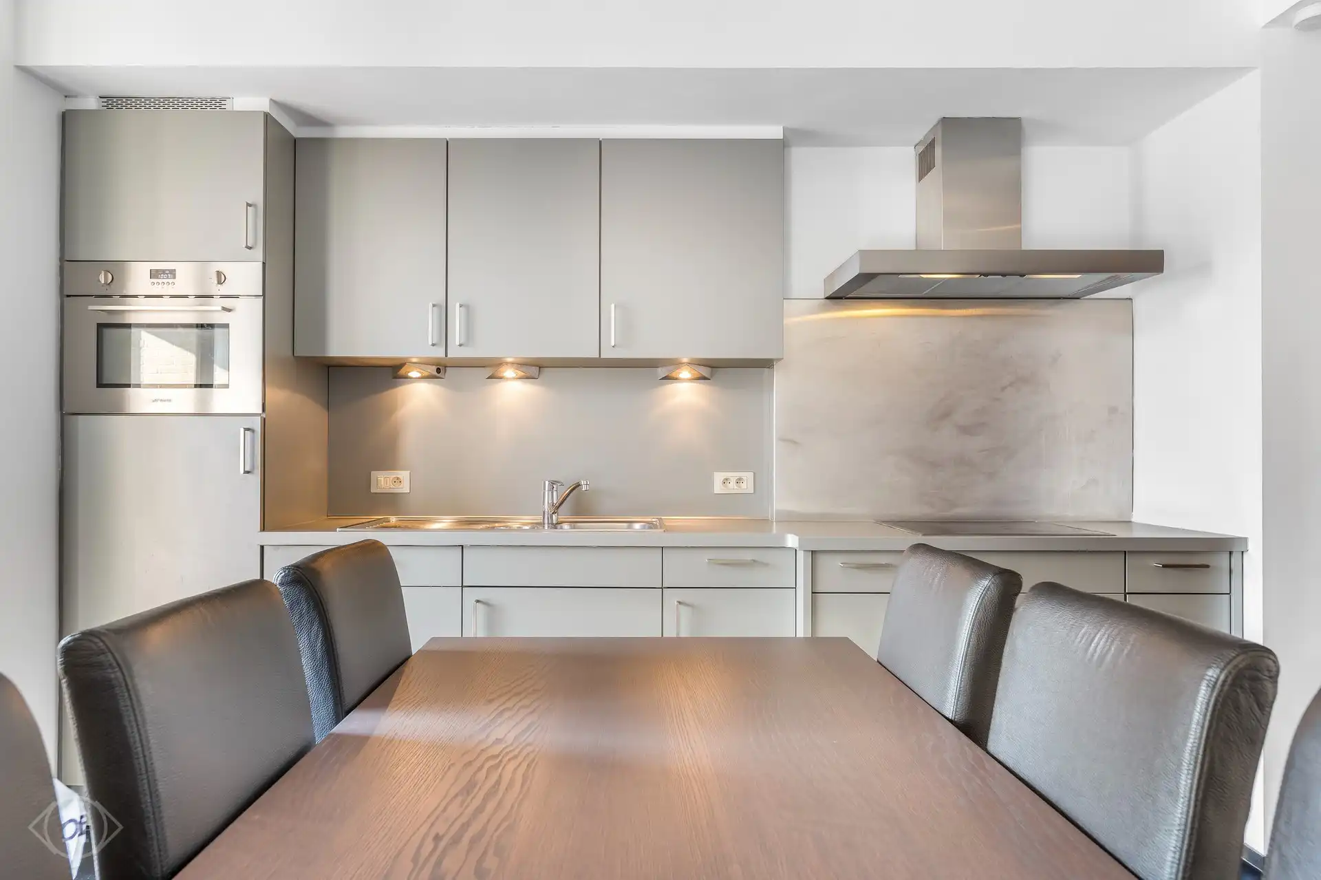 Opbrengsteigendom: Ruim kantoor + duplexappartement foto 27
