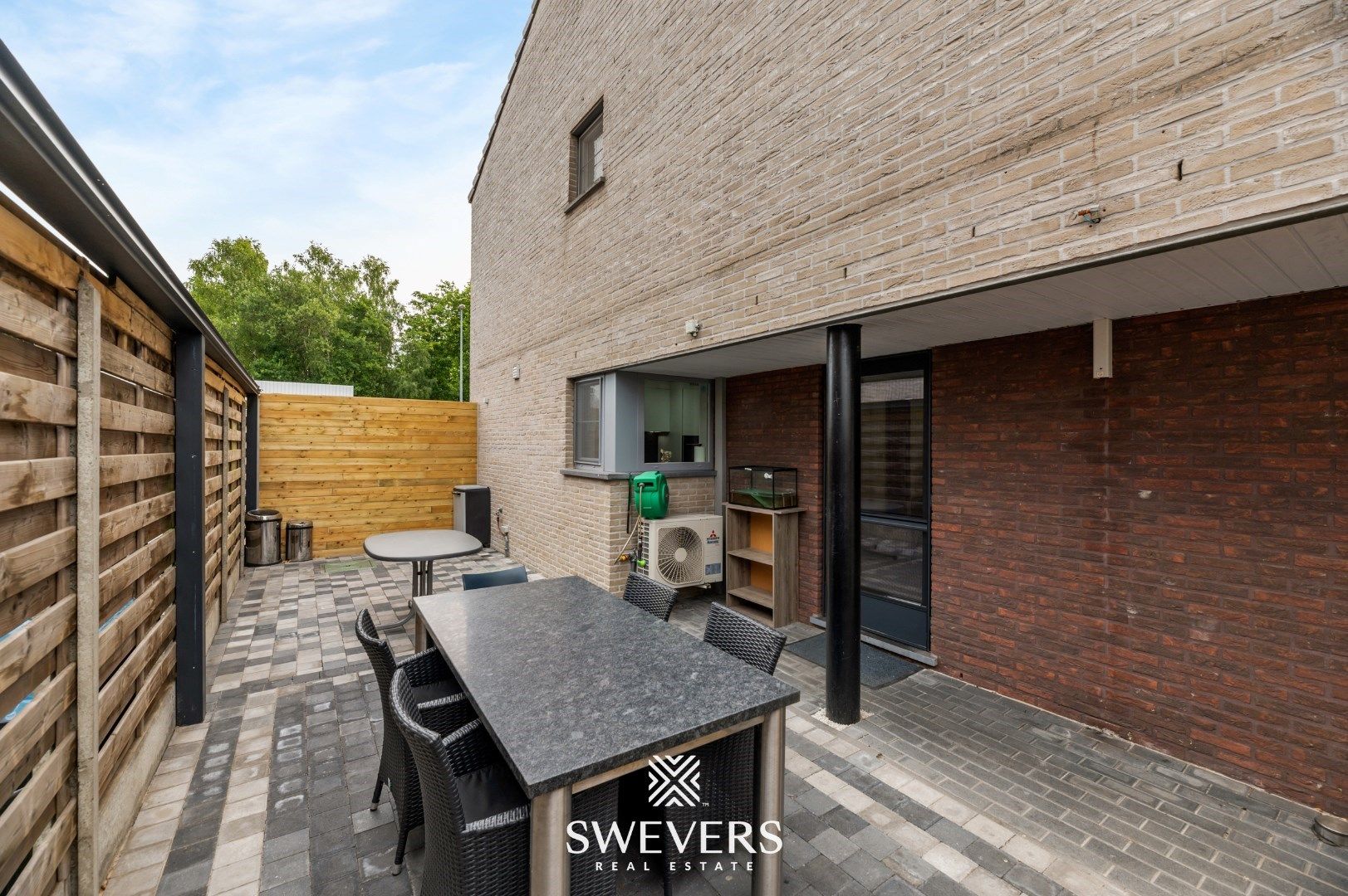Instapklare halfopen woning met vernieuwde keuken, tuin en garage in Leopoldsburg foto 30