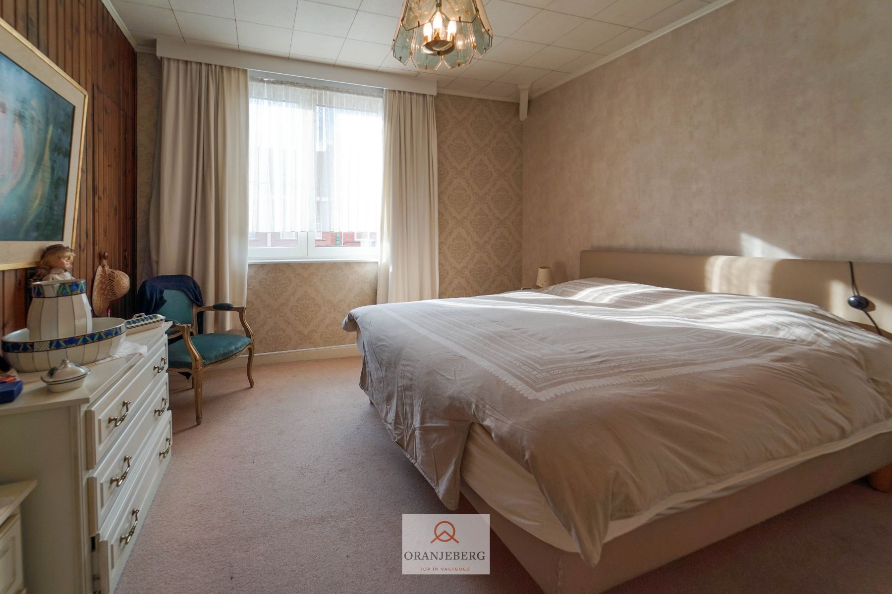 COMPROMIS IN OPMAAK! Charmante halfopen woning met oprit, tuin én garage te koop nabij UZ foto 26