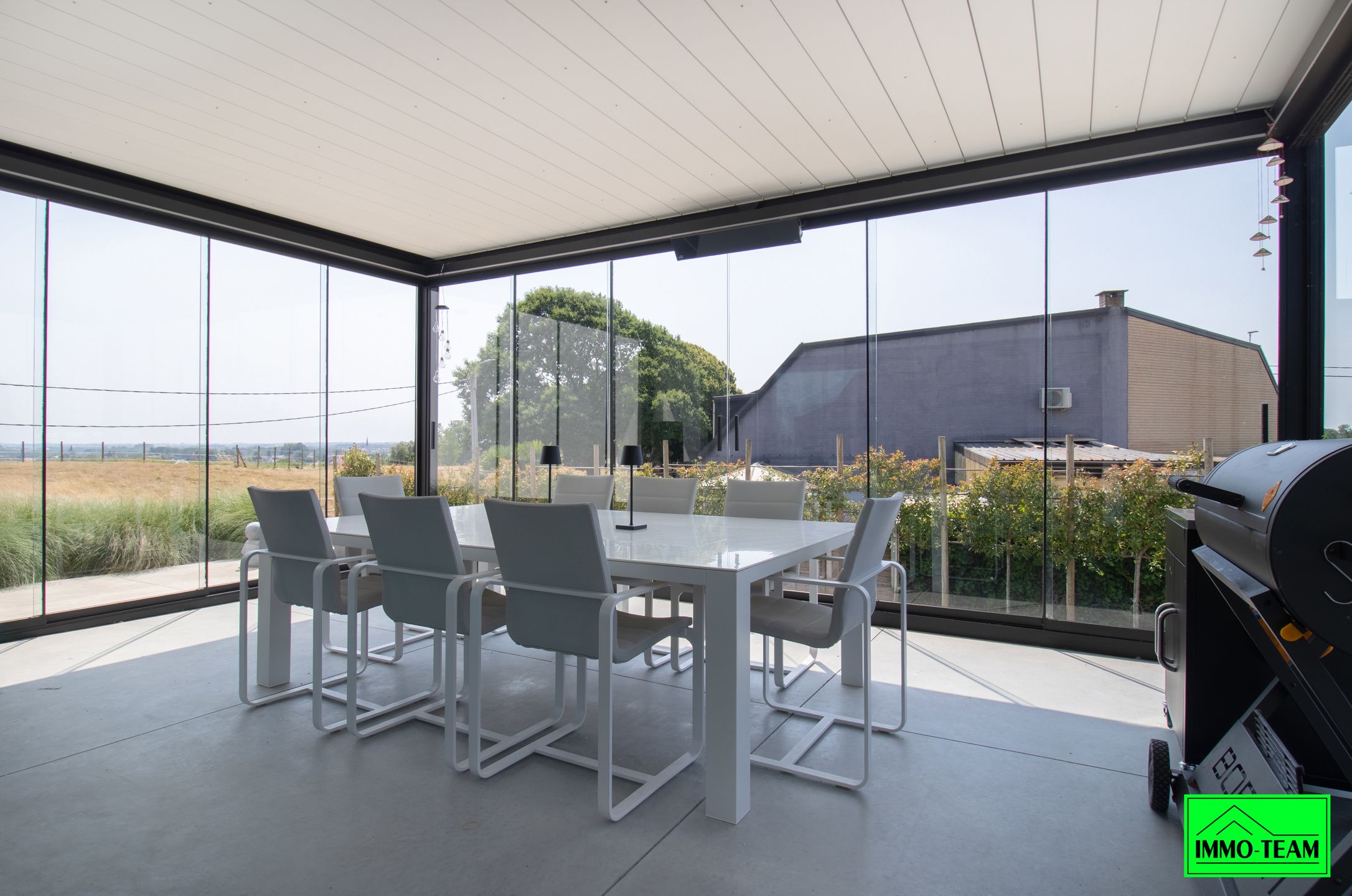 Strakke architectuur,  instapklaar wonen op topniveau foto 8