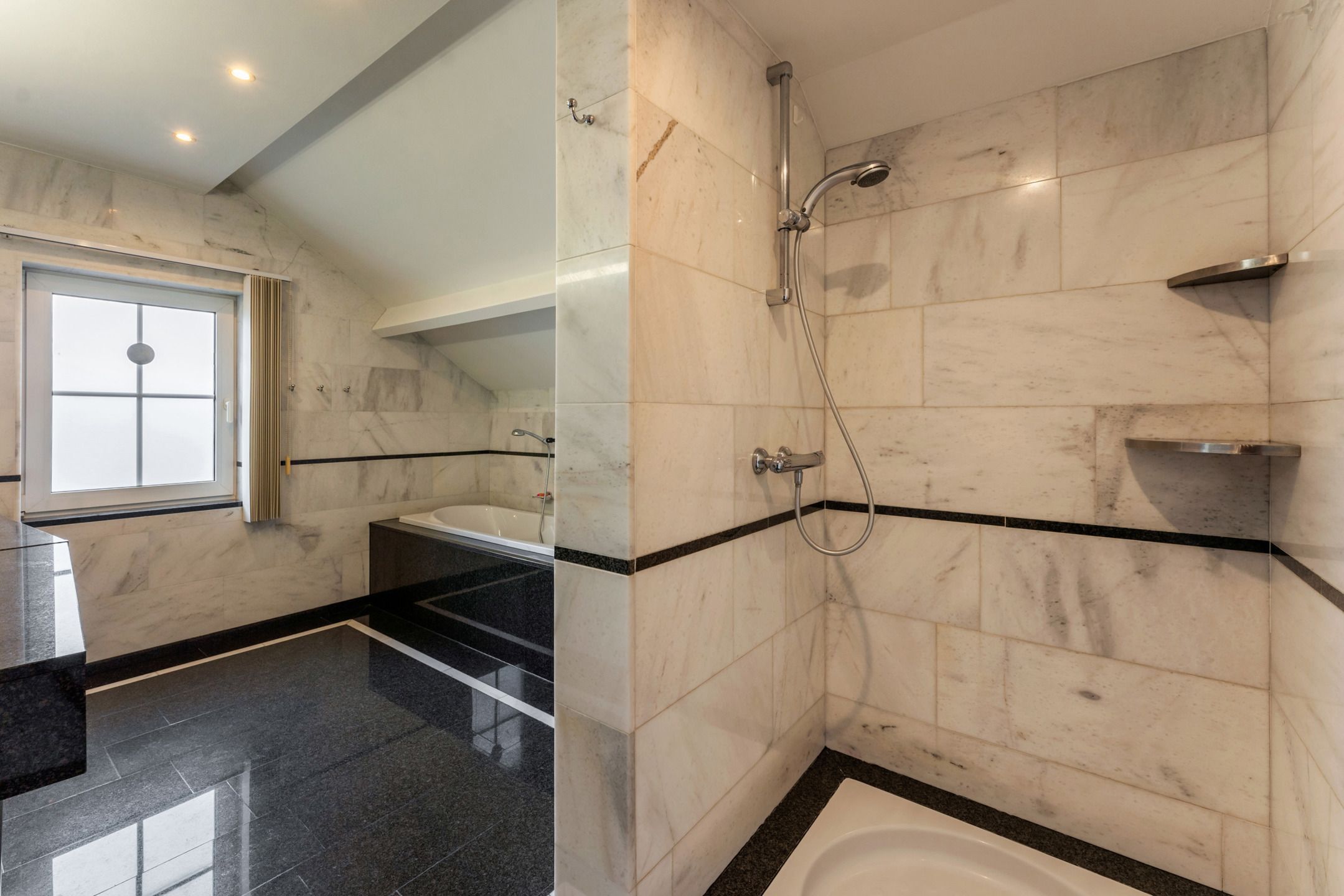 Charmante woning met zuidgericht perceel te Hees  foto 19